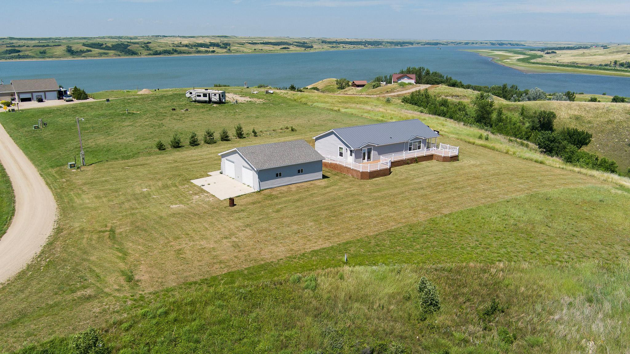 759 SW Jacob Lane SW, Linton ND 58552 - Photo 2 of 42