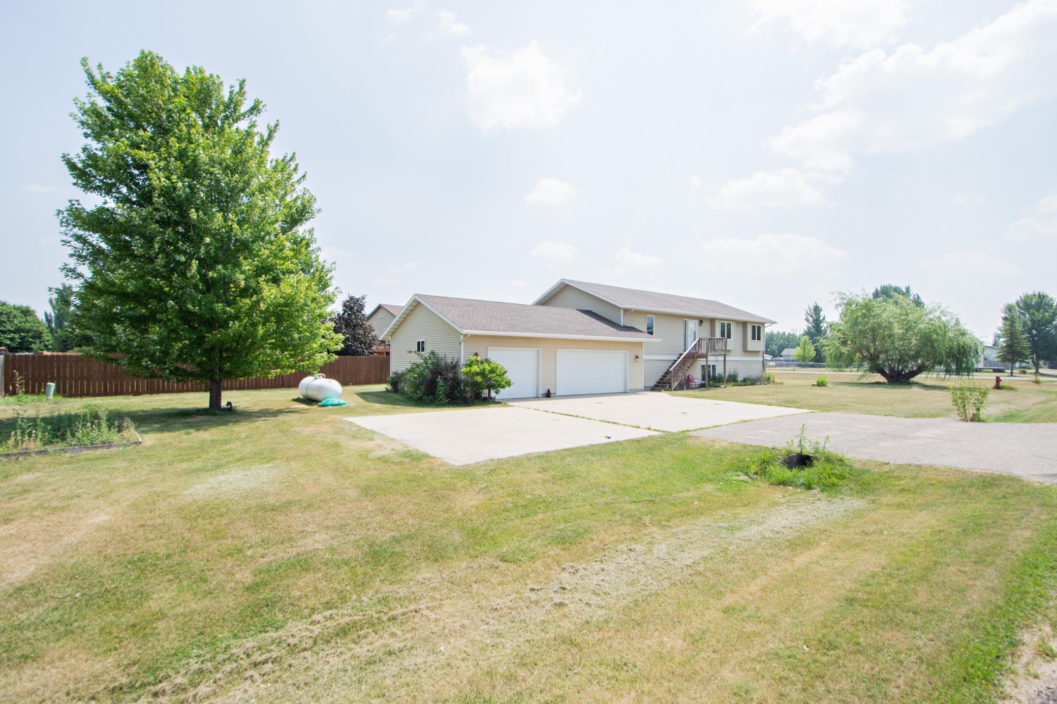 421 Lind Boulevard, Harwood ND 58042 - Photo 3 of 47