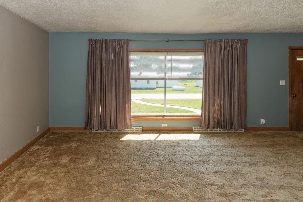 405 6th Avenue, Edgeley ND 58433 - Photo 18 of 43