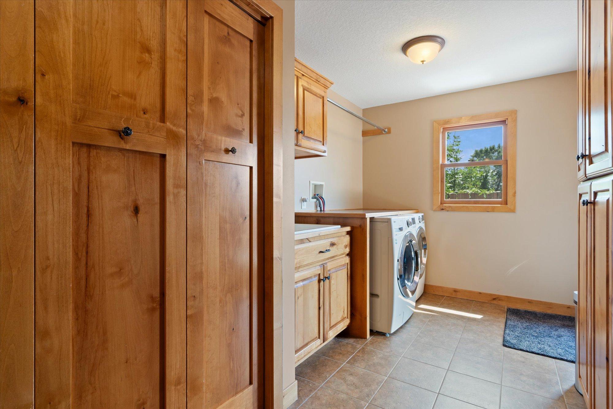 2015 single family home for sale at 22617 Hole In The Day Drive in Nisswa, MN — 4 bed, 4 bath (photo 12 of 36)