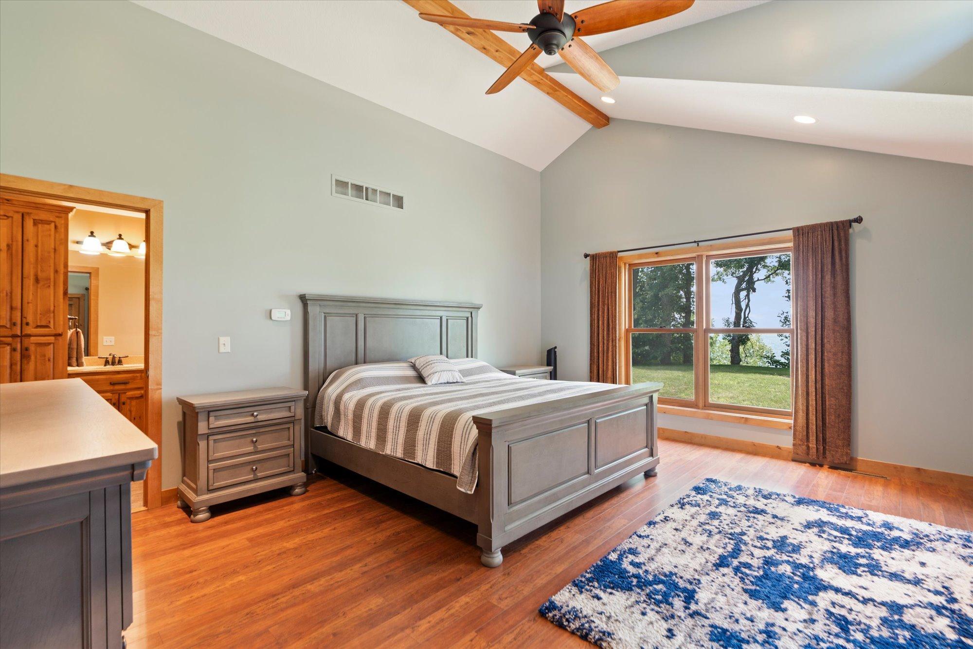 2015 single family home for sale at 22617 Hole In The Day Drive in Nisswa, MN — 4 bed, 4 bath (photo 15 of 36)