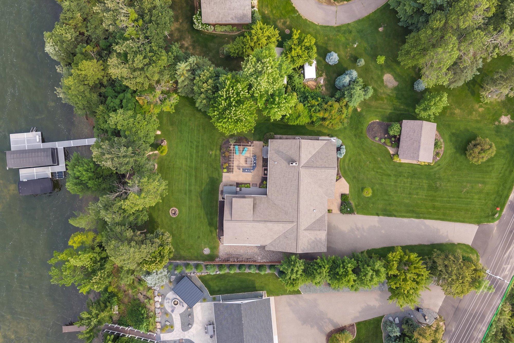 2015 single family home for sale at 22617 Hole In The Day Drive in Nisswa, MN — 4 bed, 4 bath (photo 4 of 36)