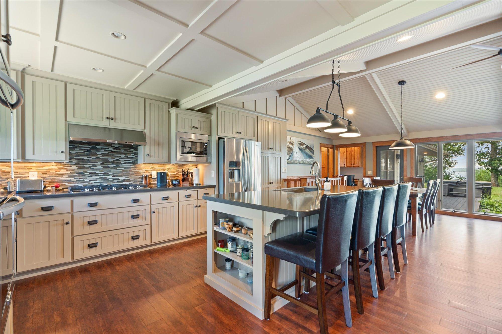 2015 single family home for sale at 22617 Hole In The Day Drive in Nisswa, MN — 4 bed, 4 bath (photo 6 of 36)