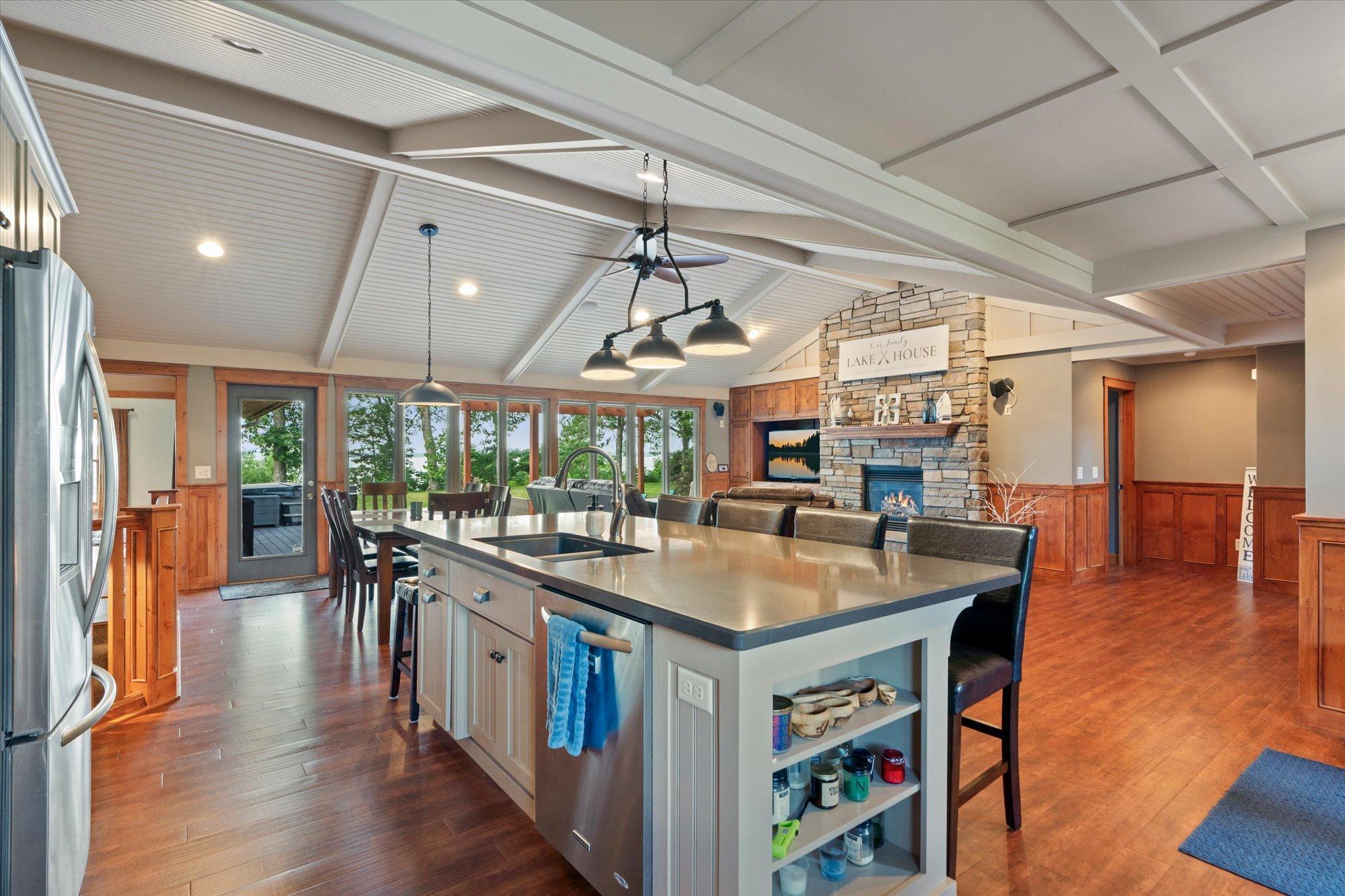 2015 single family home for sale at 22617 Hole In The Day Drive in Nisswa, MN — 4 bed, 4 bath (photo 7 of 36)