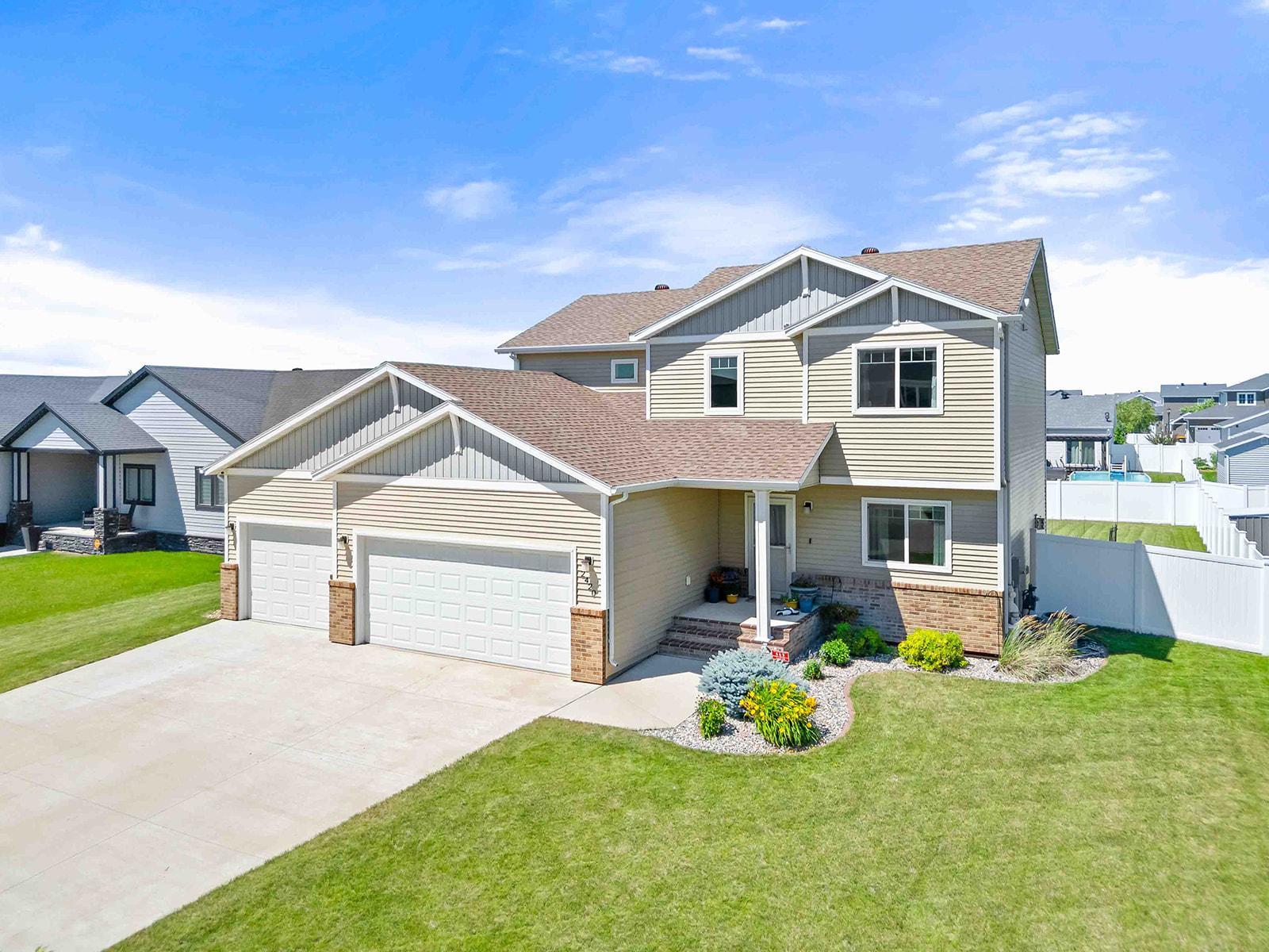 2420 Harbor Lane, West Fargo ND 58078 - Photo 2 of 49