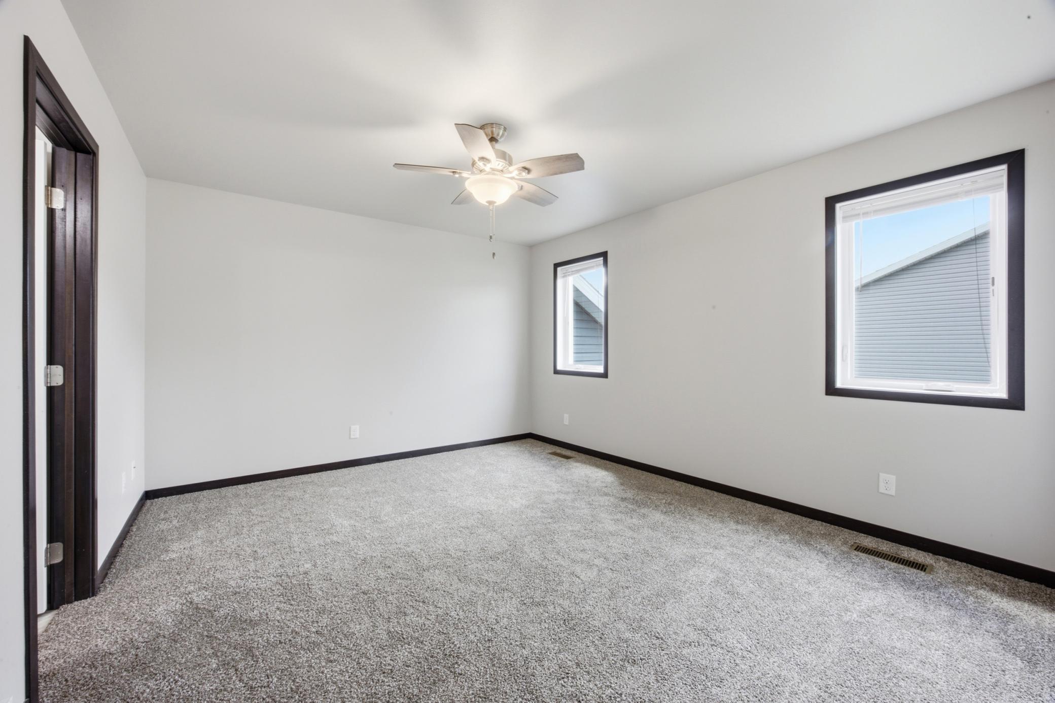 6073 Autumn Drive S, Fargo ND 58104 - Photo 8 of 24