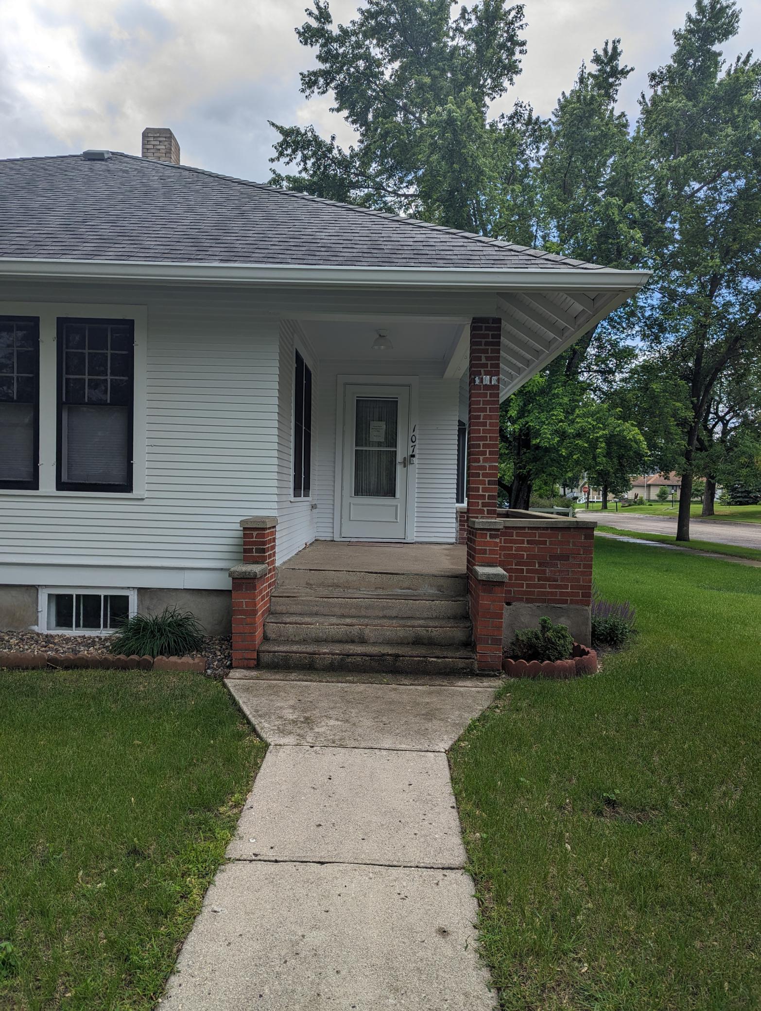 107 7th Avenue W, Lisbon ND 58054 - Photo 10 of 35