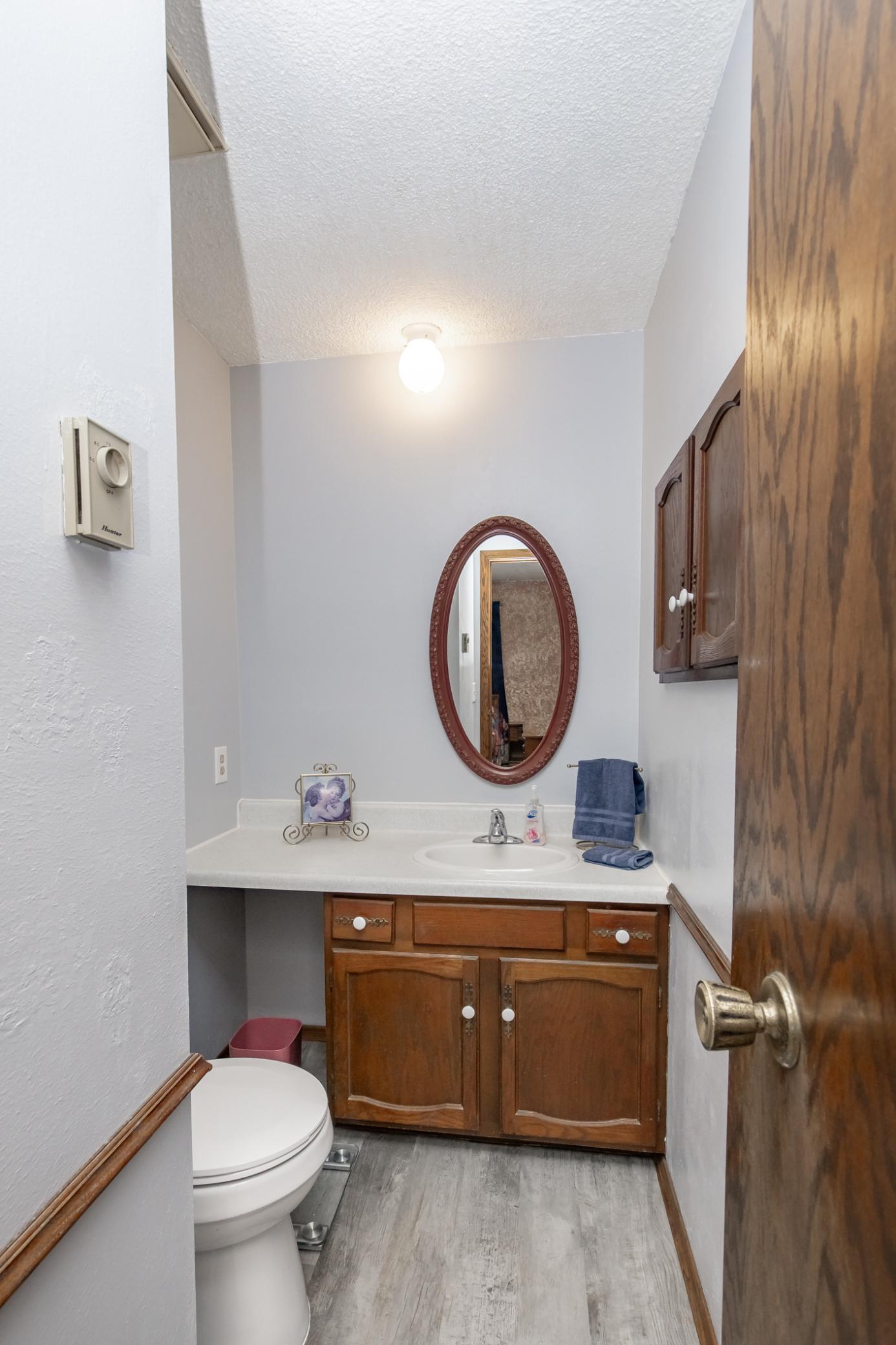 1973 single family home for sale at 1108 62nd Avenue N in Moorhead, MN — 5 bed, 3 bath (photo 20 of 55)