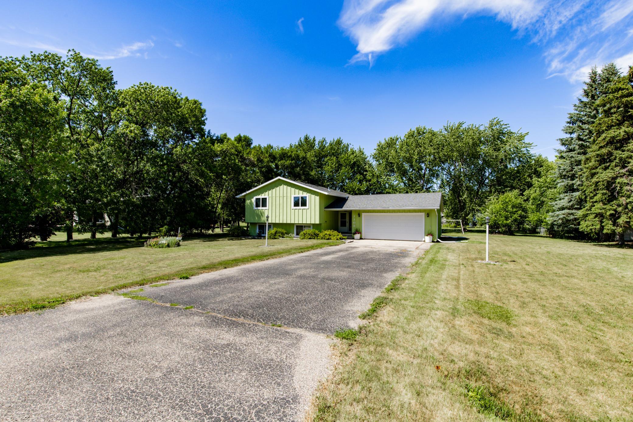 1108 62nd Avenue N, Moorhead MN 56560 - Photo 3 of 39