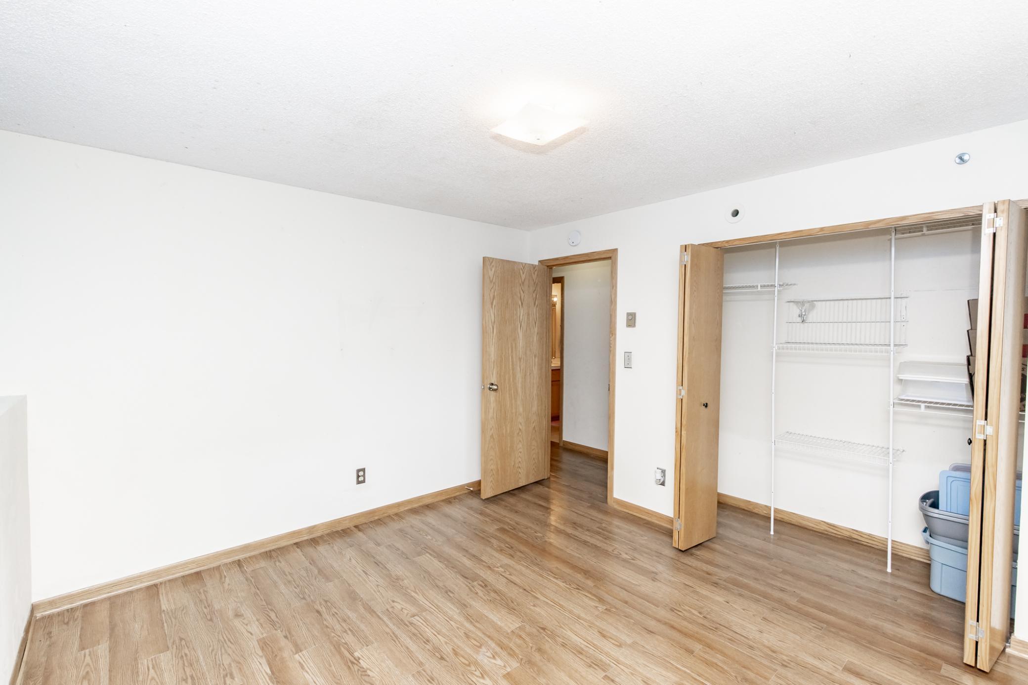 1973 single family home for sale at 1108 62nd Avenue N in Moorhead, MN — 5 bed, 3 bath (photo 37 of 55)