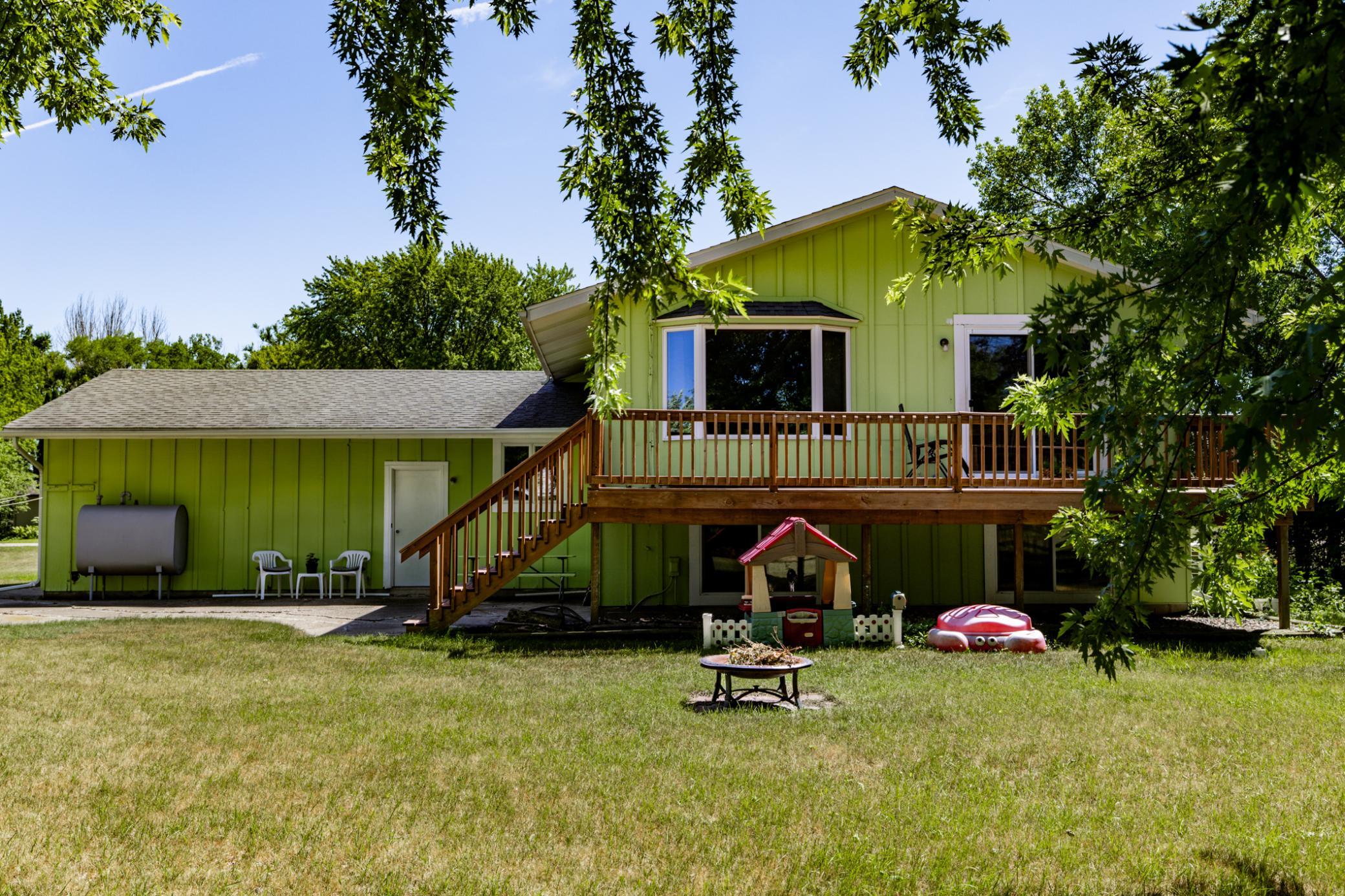 1973 single family home for sale at 1108 62nd Avenue N in Moorhead, MN — 5 bed, 3 bath (photo 48 of 55)