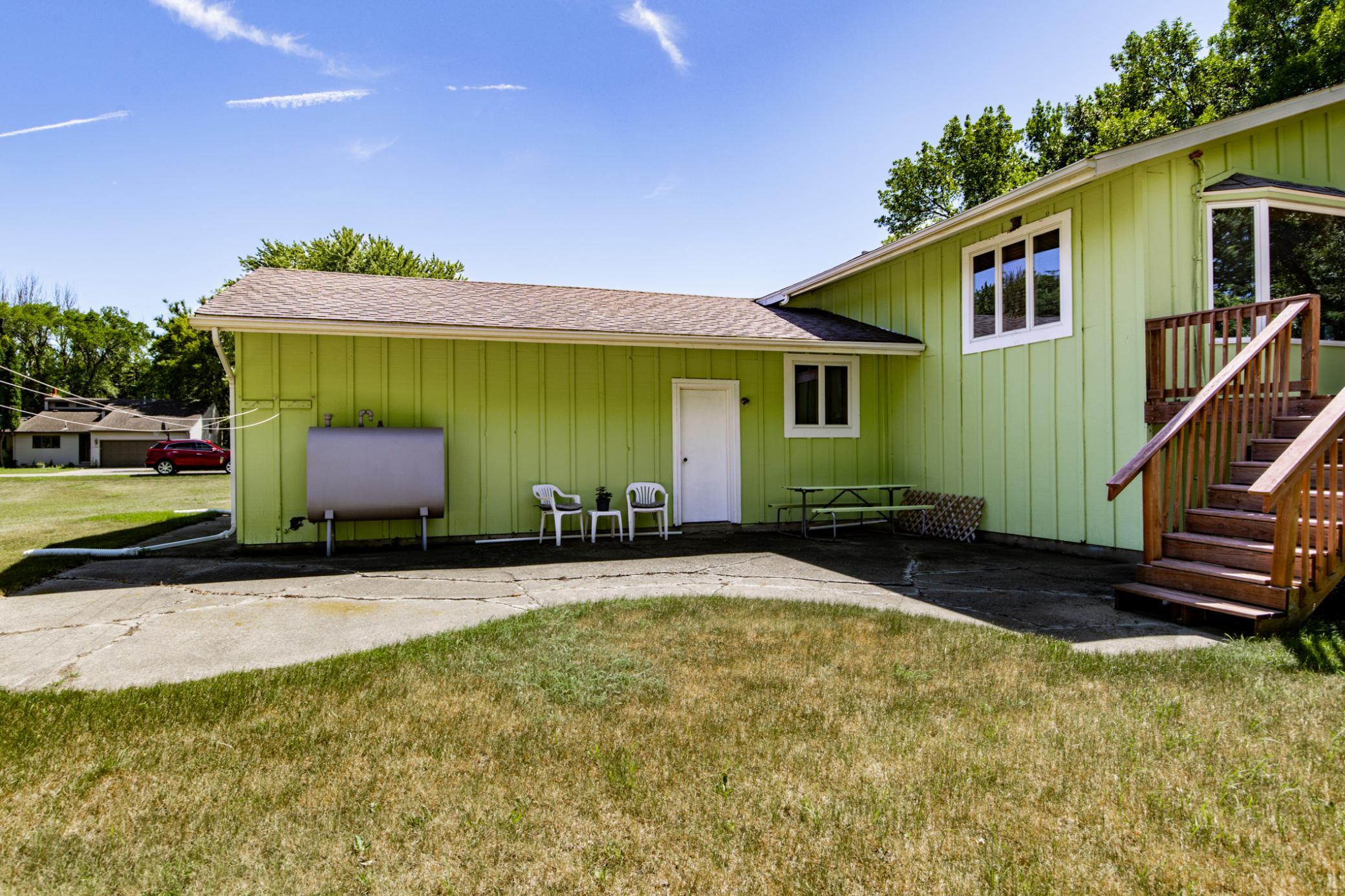 1973 single family home for sale at 1108 62nd Avenue N in Moorhead, MN — 5 bed, 3 bath (photo 51 of 55)