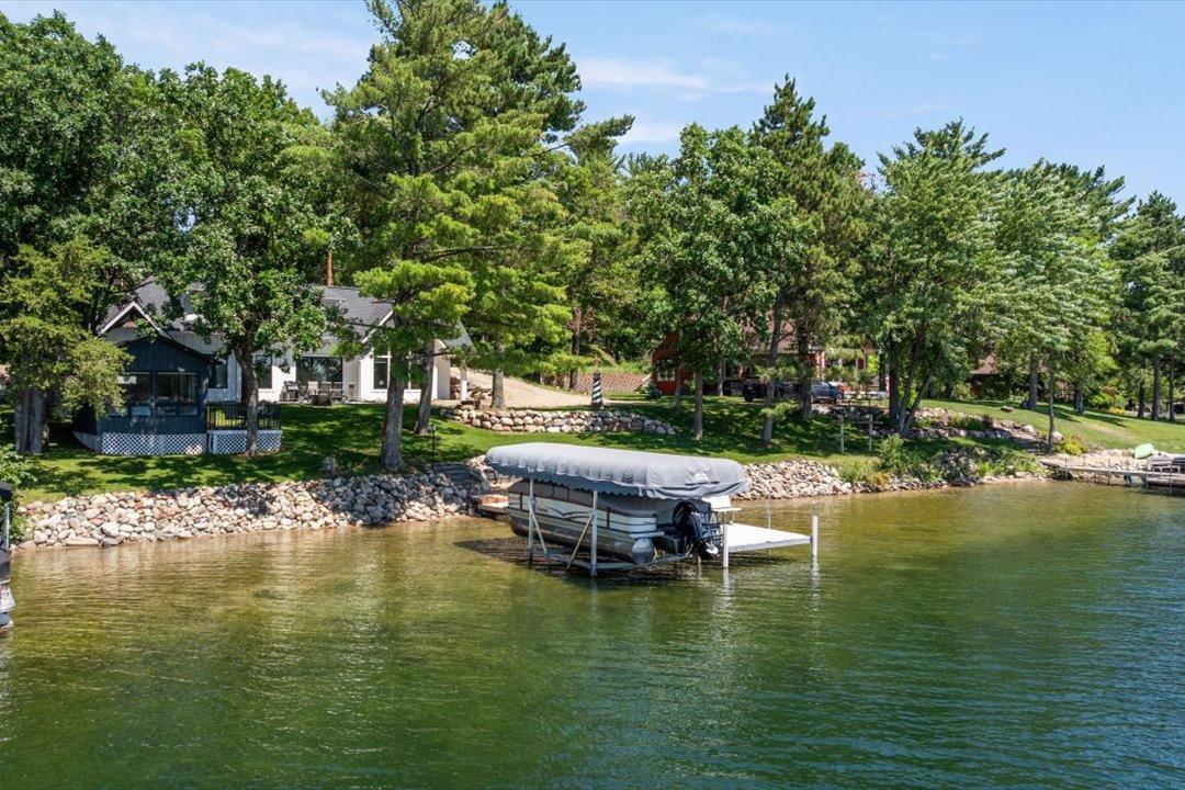10673 Oak Grove Drive, Pequot Lakes MN 56472 - Photo 3 of 27