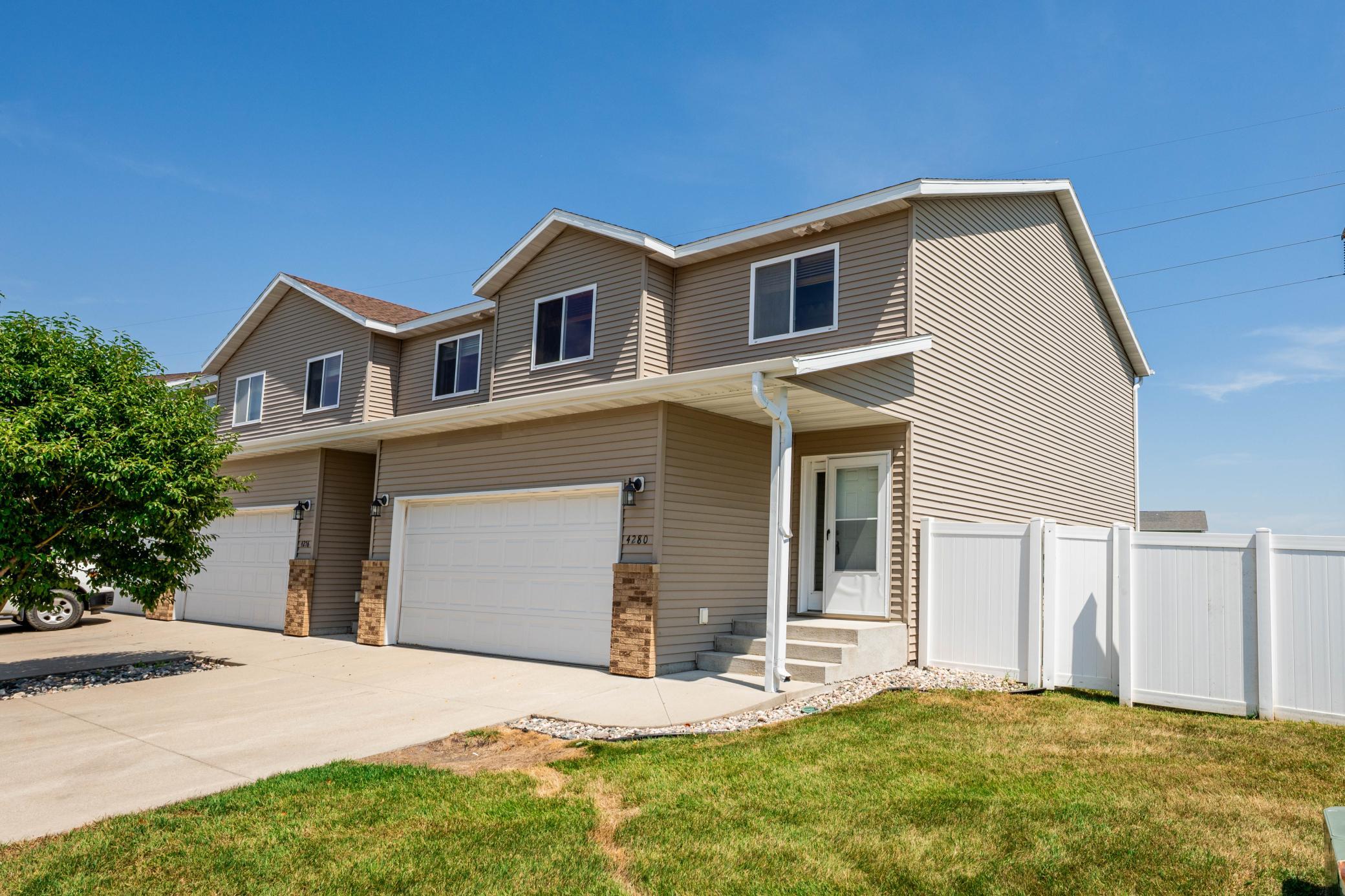 4280 Estate Drive S, Fargo ND 58104 - Photo 2 of 33