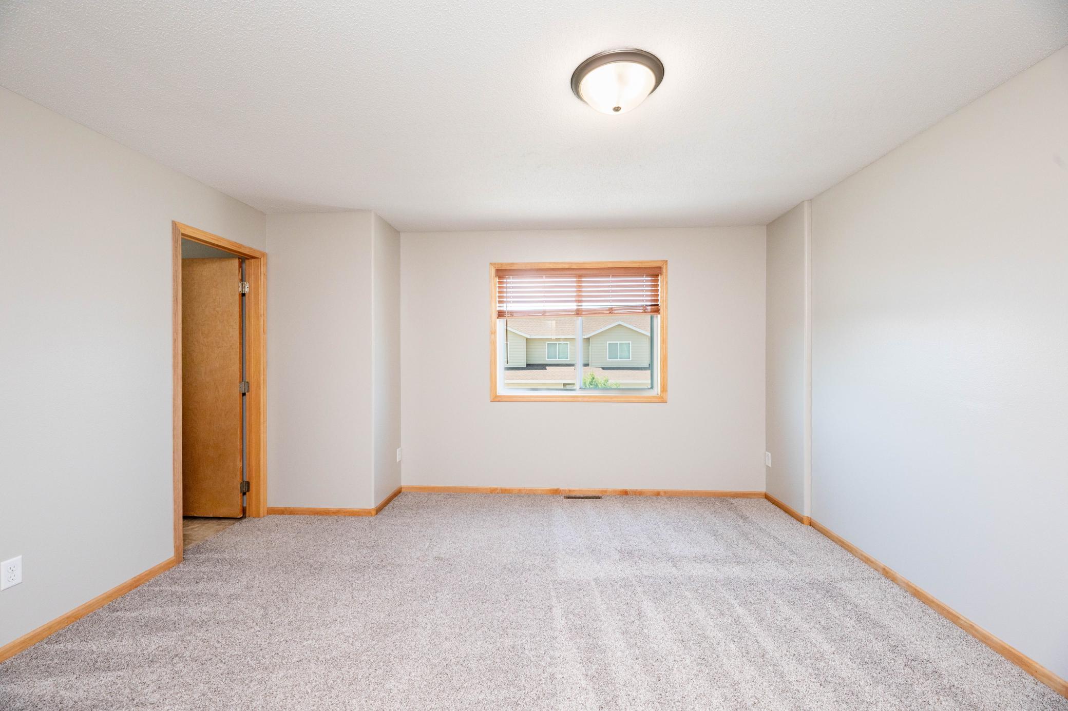 4280 Estate Drive S, Fargo ND 58104 - Photo 12 of 33