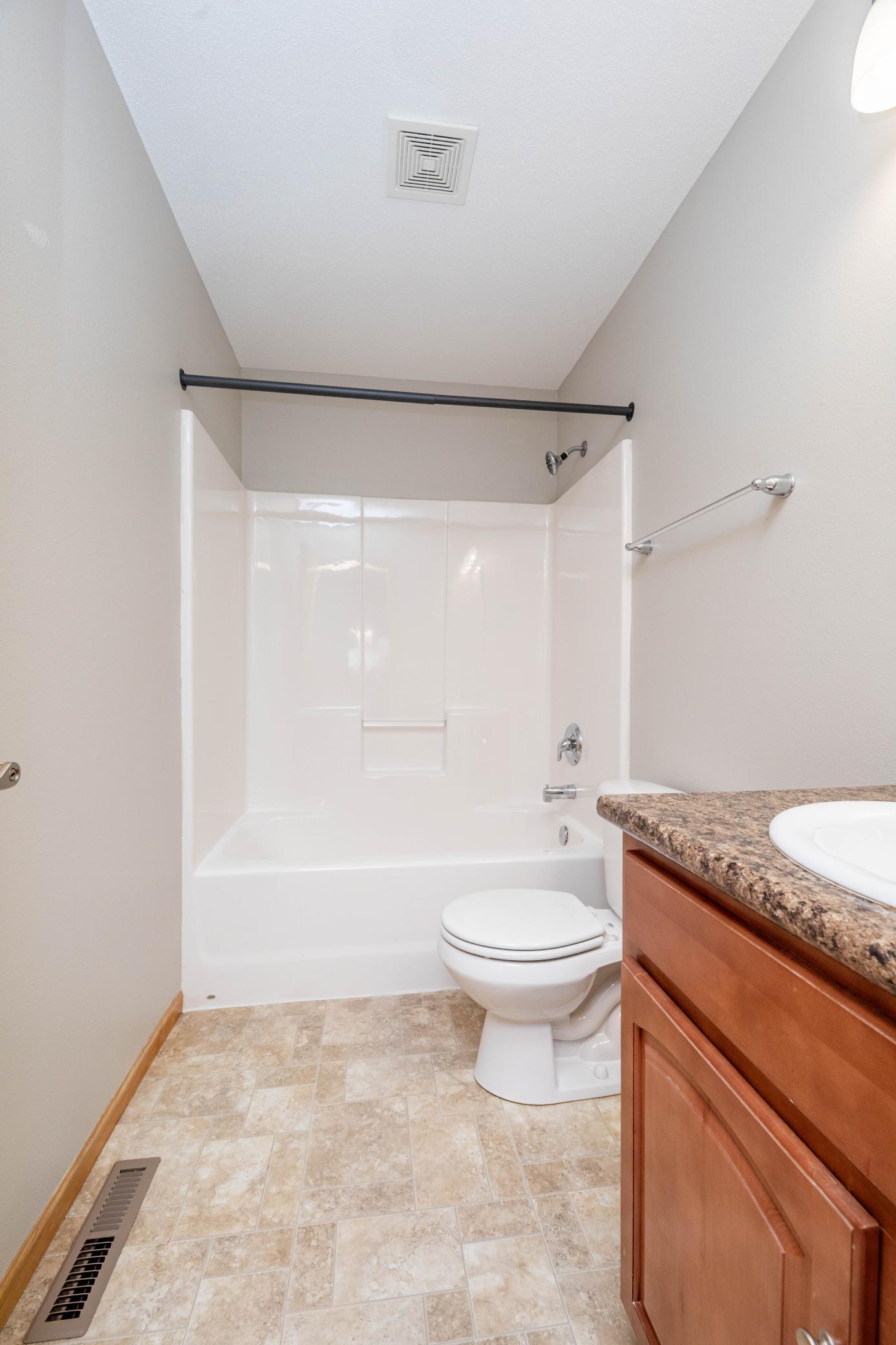 4280 Estate Drive S, Fargo ND 58104 - Photo 23 of 33