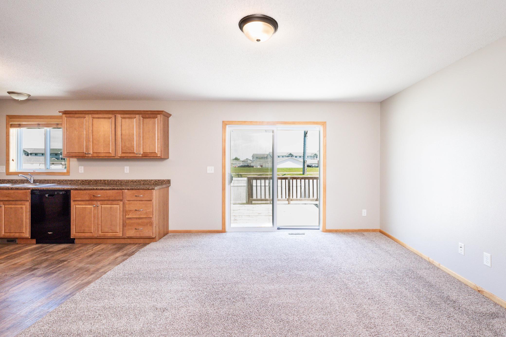 4280 Estate Drive S, Fargo ND 58104 - Photo 4 of 33