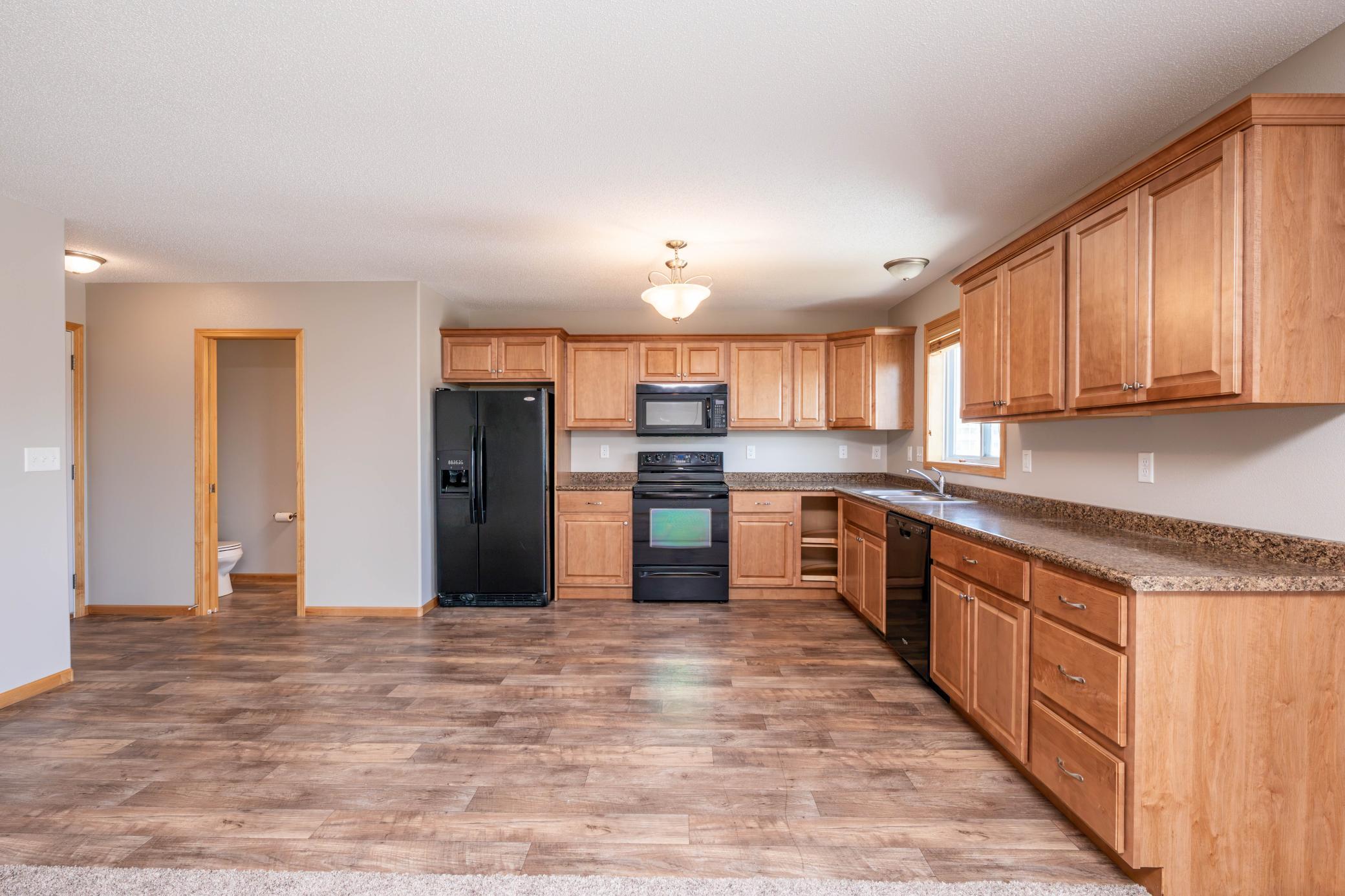 4280 Estate Drive S, Fargo ND 58104 - Photo 7 of 33