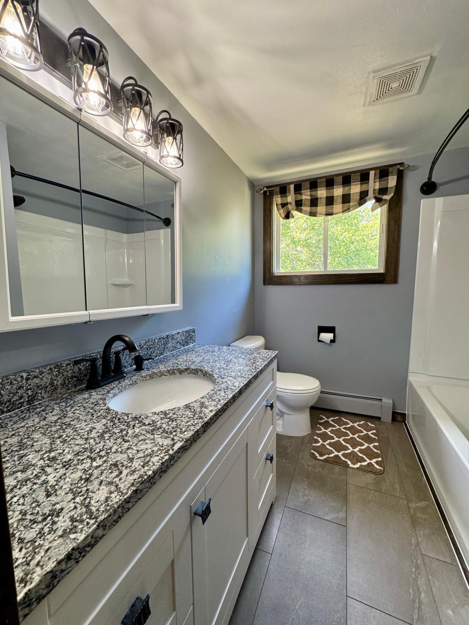 1972 single family home for sale at 42015 Mattson Island Road in Roseau, MN — 4 bed, 2 bath (photo 14 of 37)