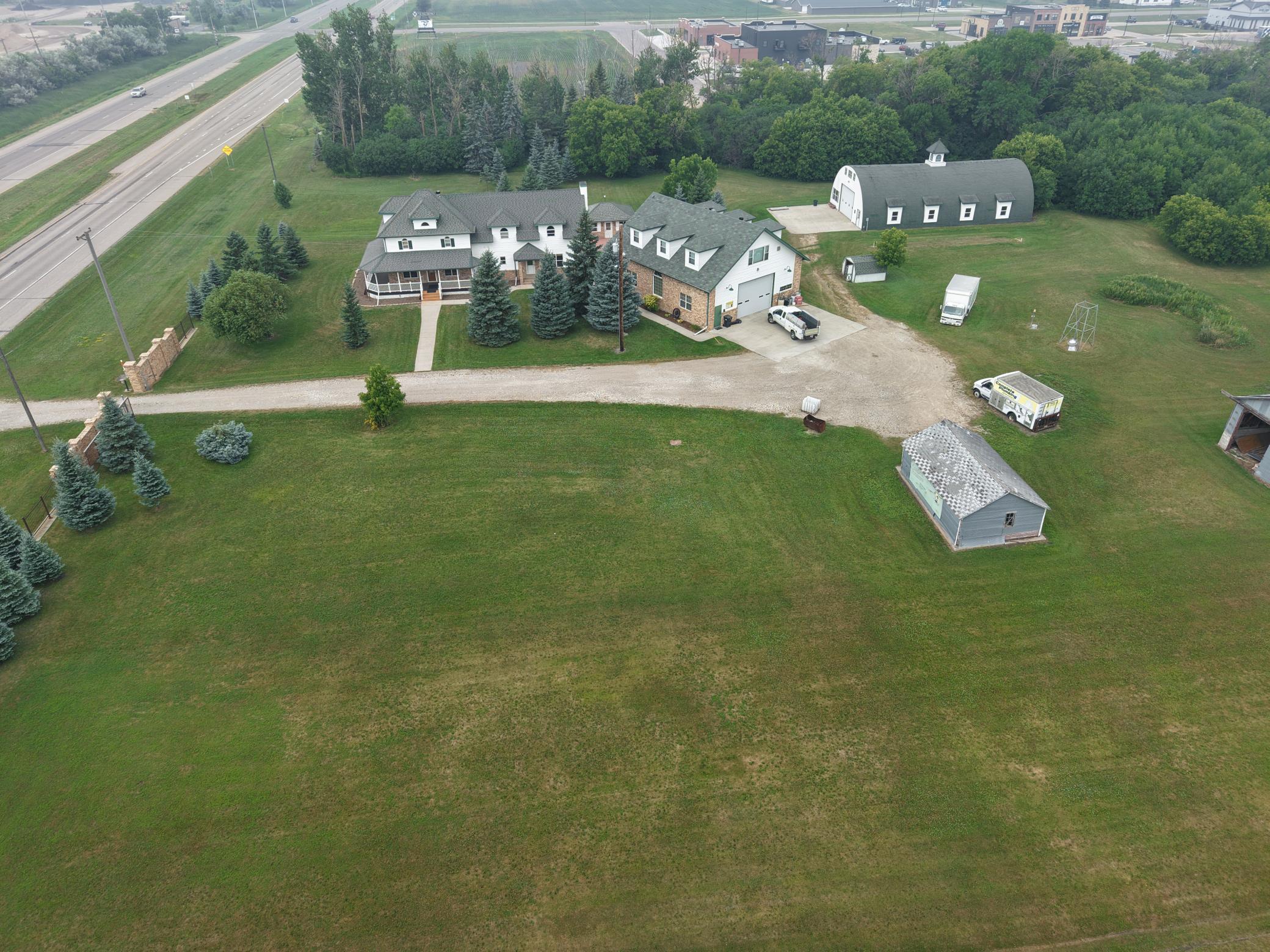 1915 single family home for sale at 5684 Highway 10 in Dilworth, MN — 3 bed, 4 bath (photo 4 of 54)