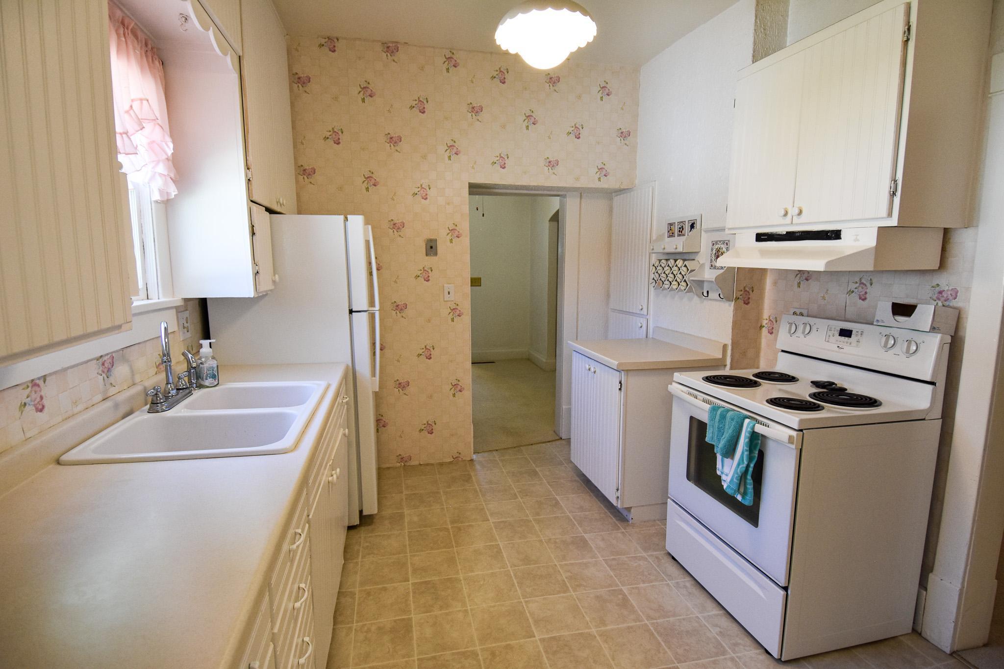 313 State Avenue N, Thief River Falls MN 56701 - Photo 12 of 31