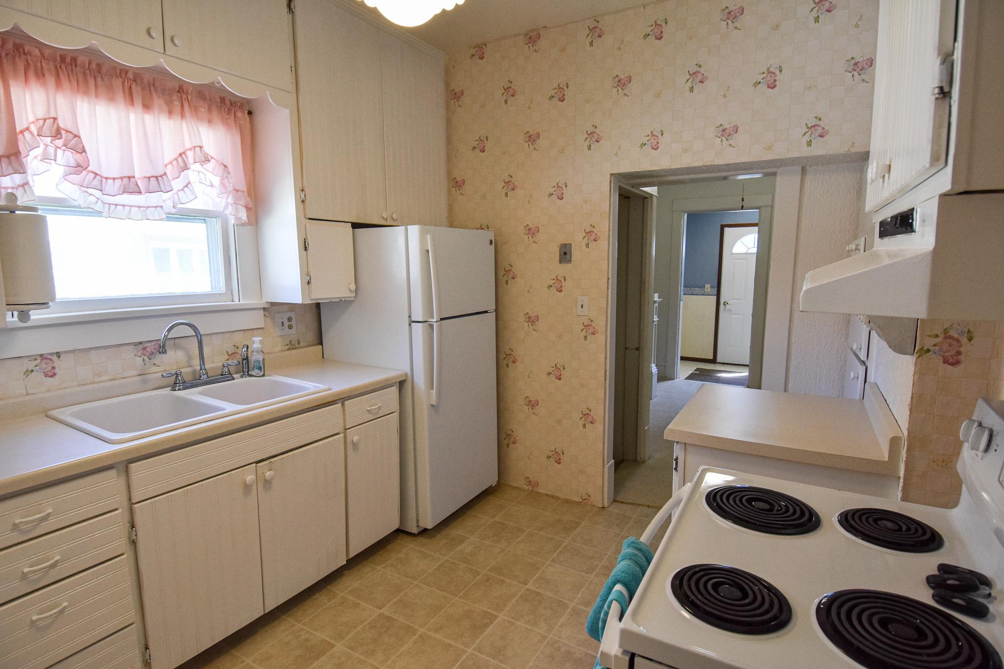313 State Avenue N, Thief River Falls MN 56701 - Photo 14 of 31