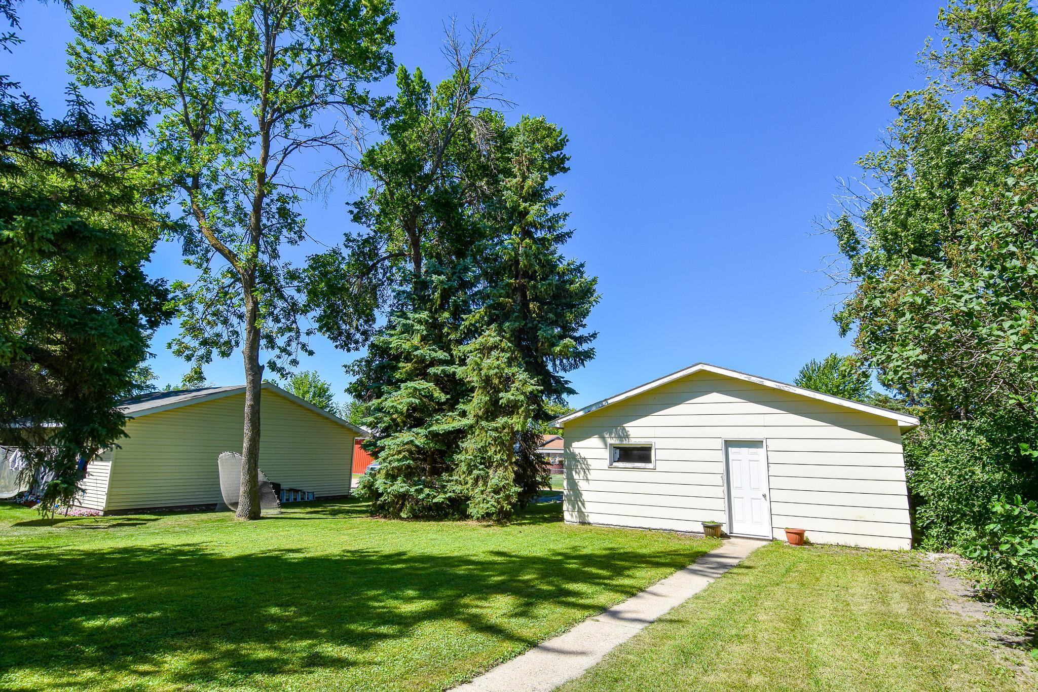 313 State Avenue N, Thief River Falls MN 56701 - Photo 28 of 31