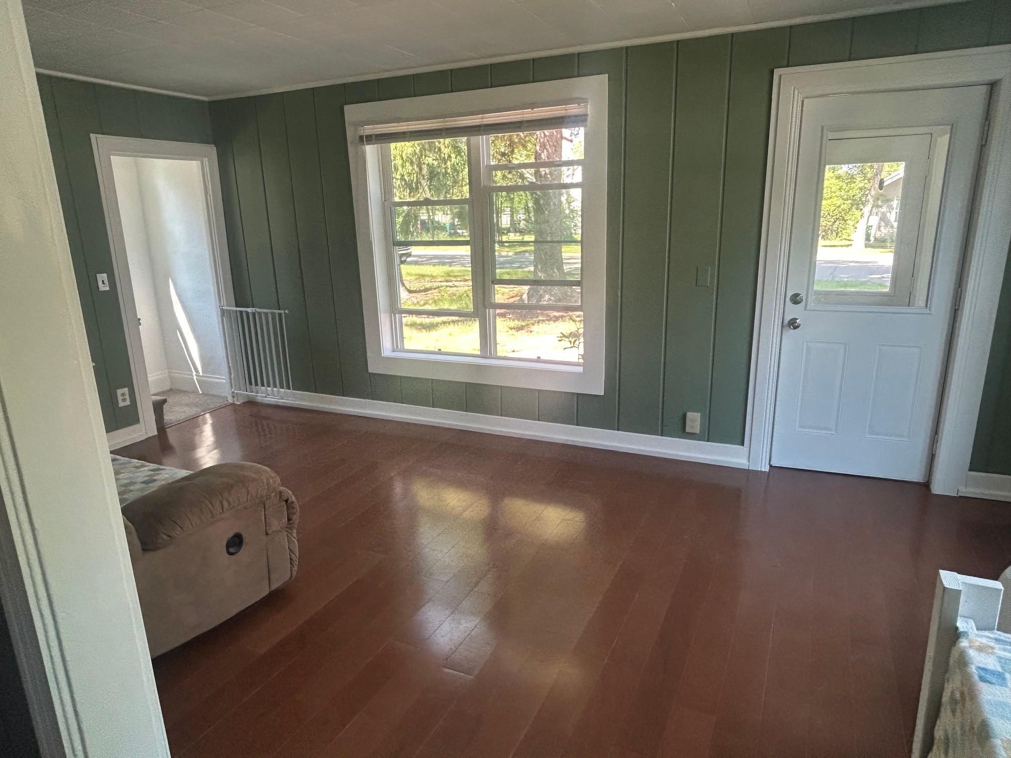 1999 single family home for sale at 118 SE 3rd Avenue in Grand Rapids, MN — 4 bed, 2 bath (photo 3 of 13)