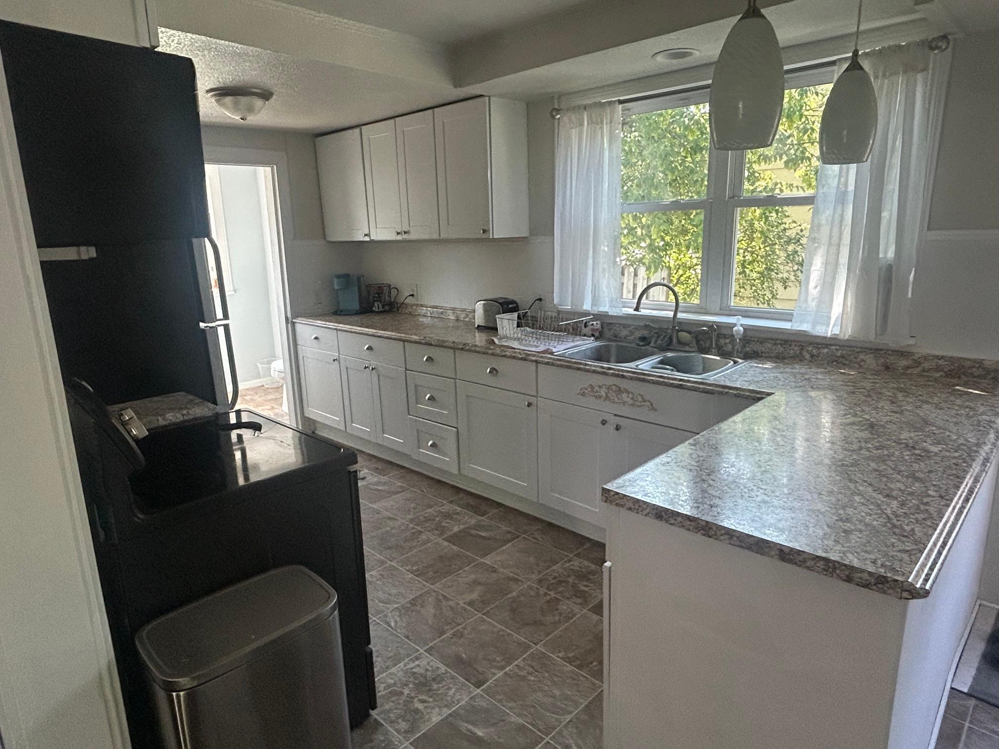 1999 single family home for sale at 118 SE 3rd Avenue in Grand Rapids, MN — 4 bed, 2 bath (photo 7 of 13)