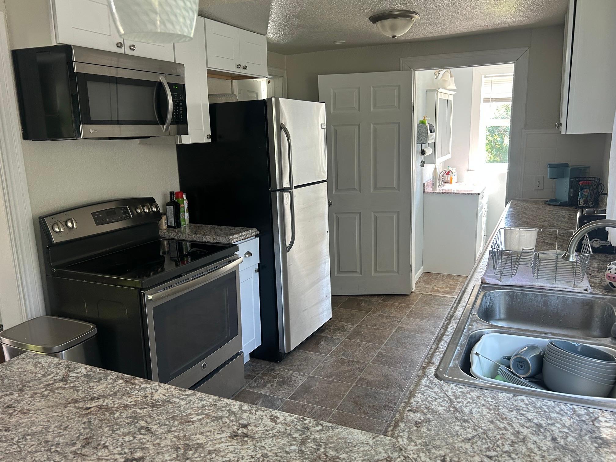 1999 single family home for sale at 118 SE 3rd Avenue in Grand Rapids, MN — 4 bed, 2 bath (photo 8 of 13)