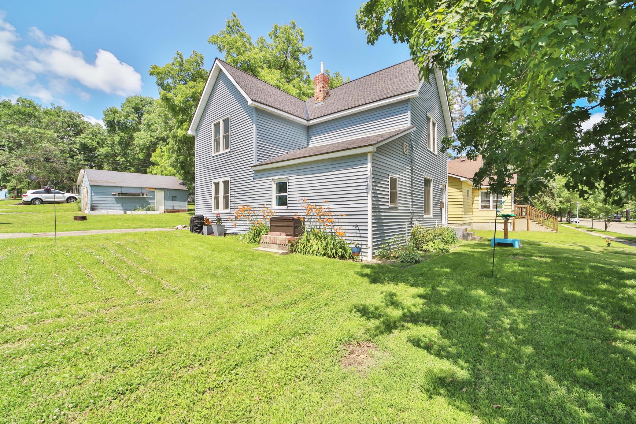 403 8th Street NE, Staples MN 56479 - Photo 34 of 41
