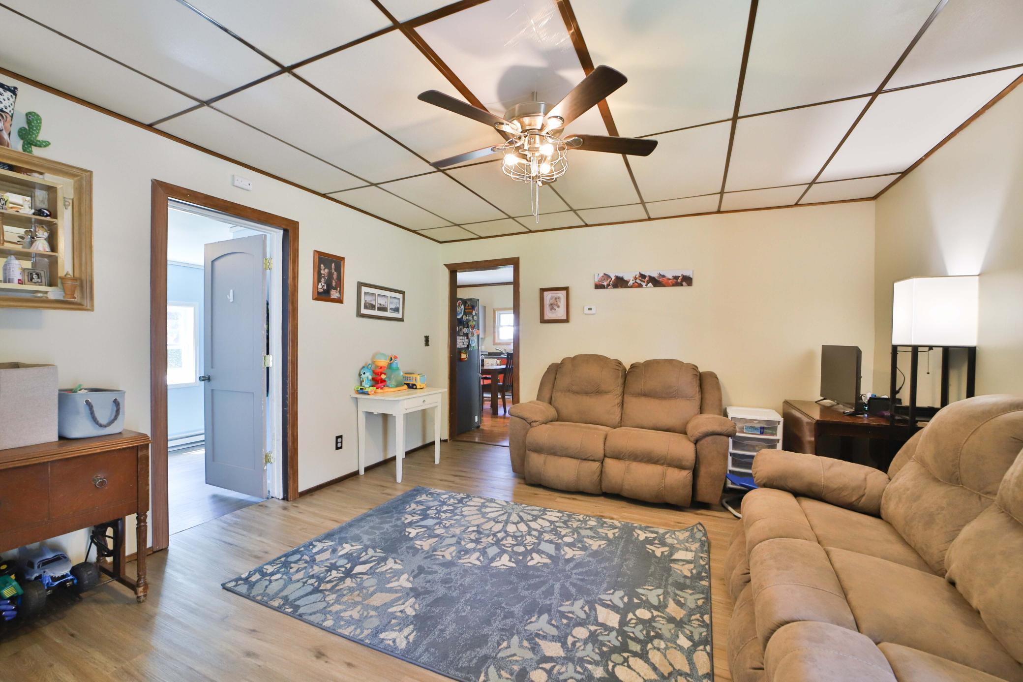 403 8th Street NE, Staples MN 56479 - Photo 10 of 41