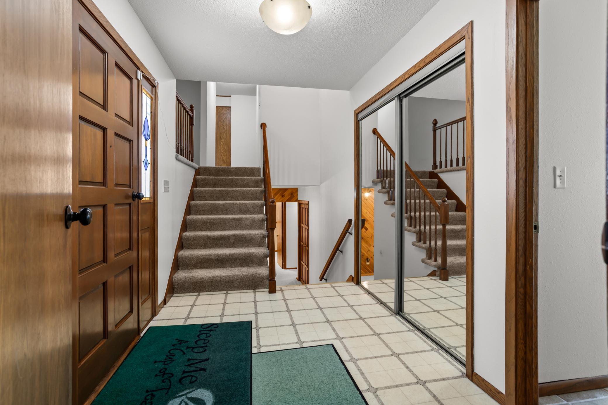 1907 25 1/2 Avenue S, Fargo ND 58103 - Photo 3 of 46
