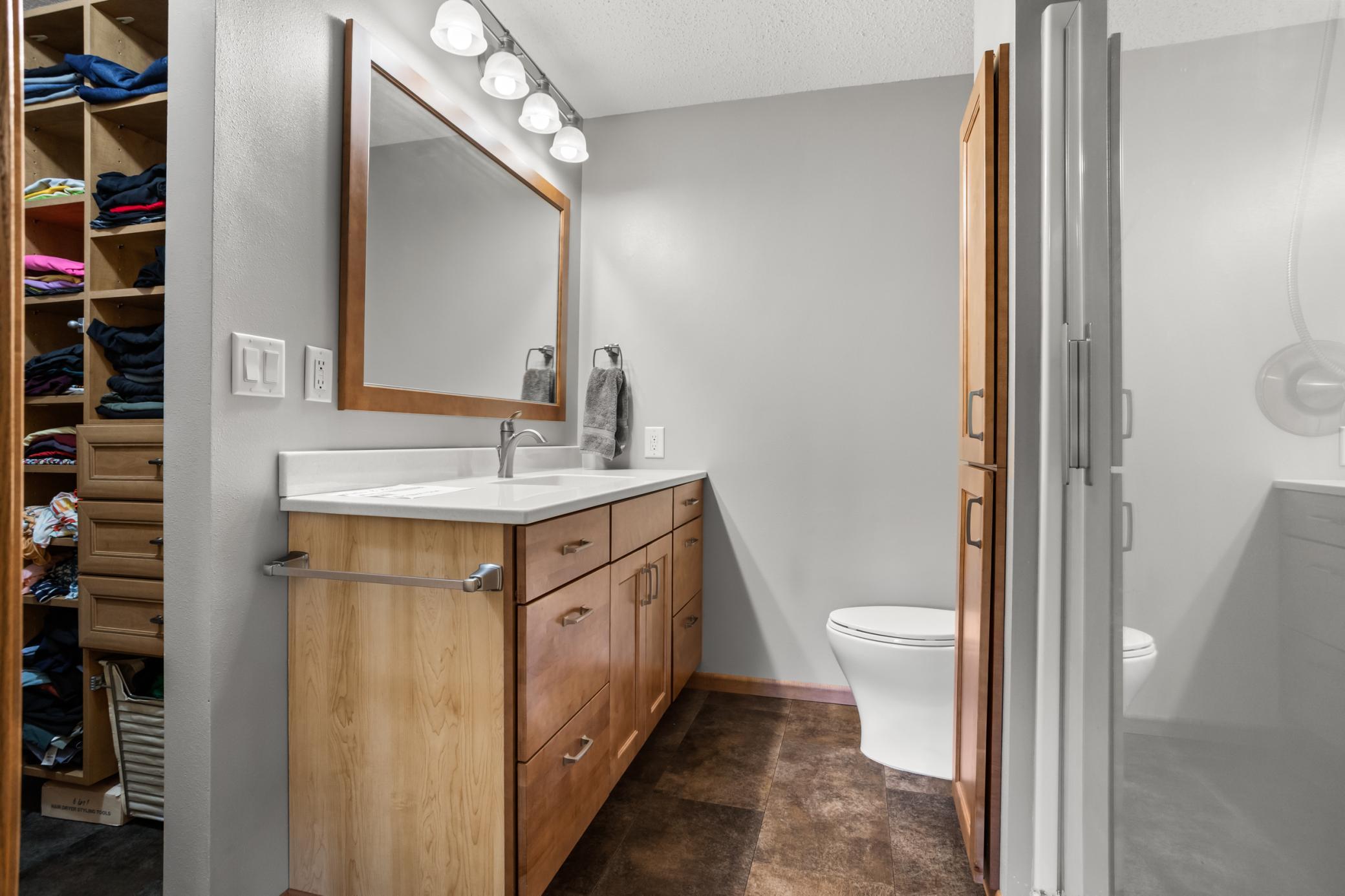 1907 25 1/2 Avenue S, Fargo ND 58103 - Photo 24 of 46