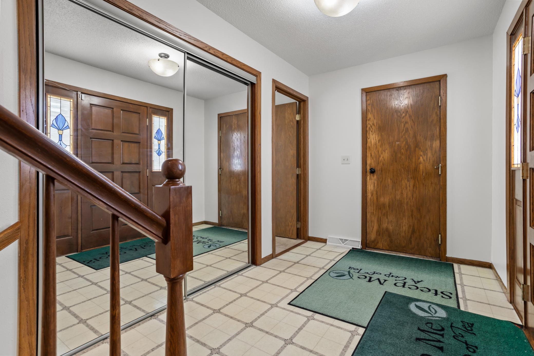 1907 25 1/2 Avenue S, Fargo ND 58103 - Photo 4 of 46