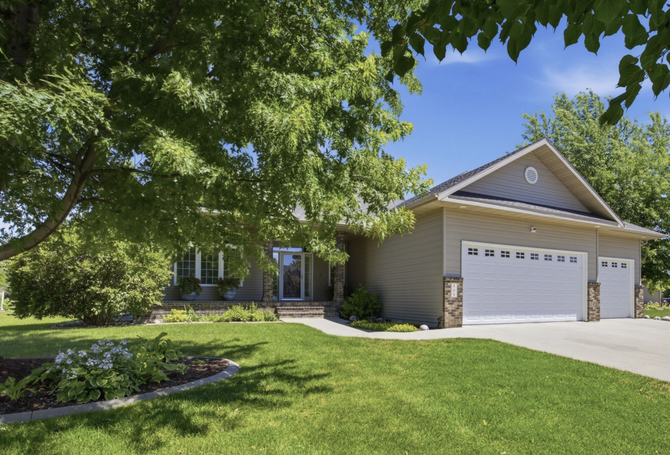 868 32nd Street S, Moorhead MN 56560 - Photo 2 of 55