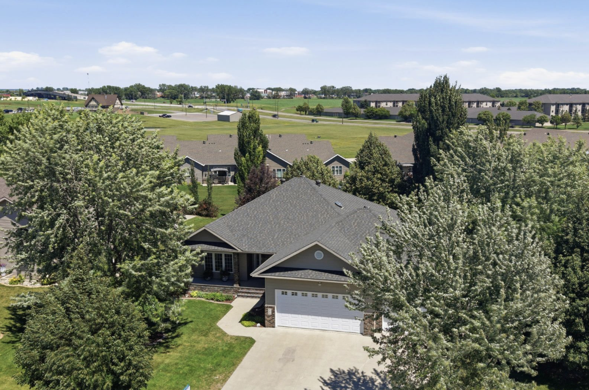 868 32nd Street S, Moorhead MN 56560 - Photo 3 of 55