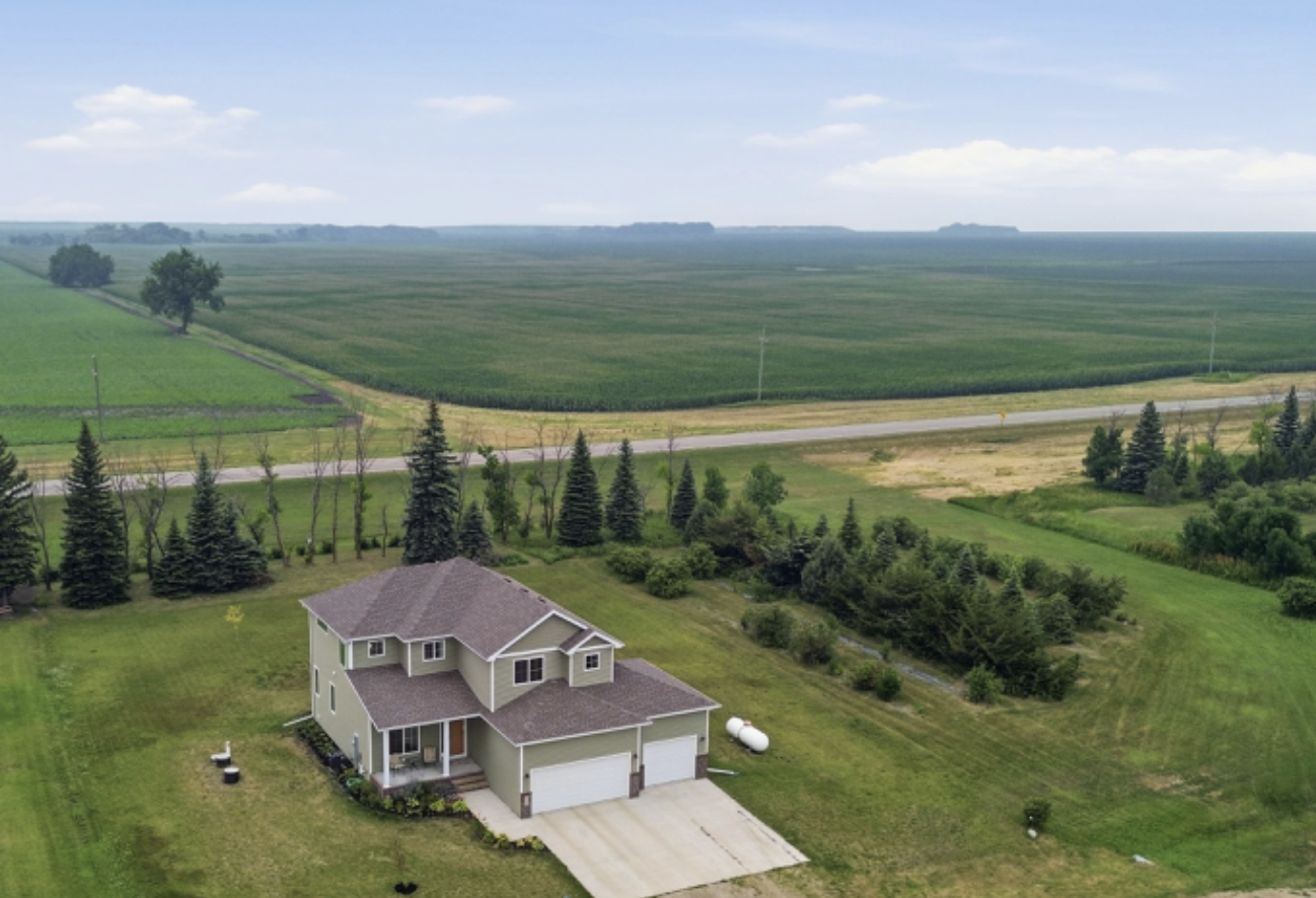 605 Sheyenne Drive, Abercrombie ND 58001 - Photo 4 of 43