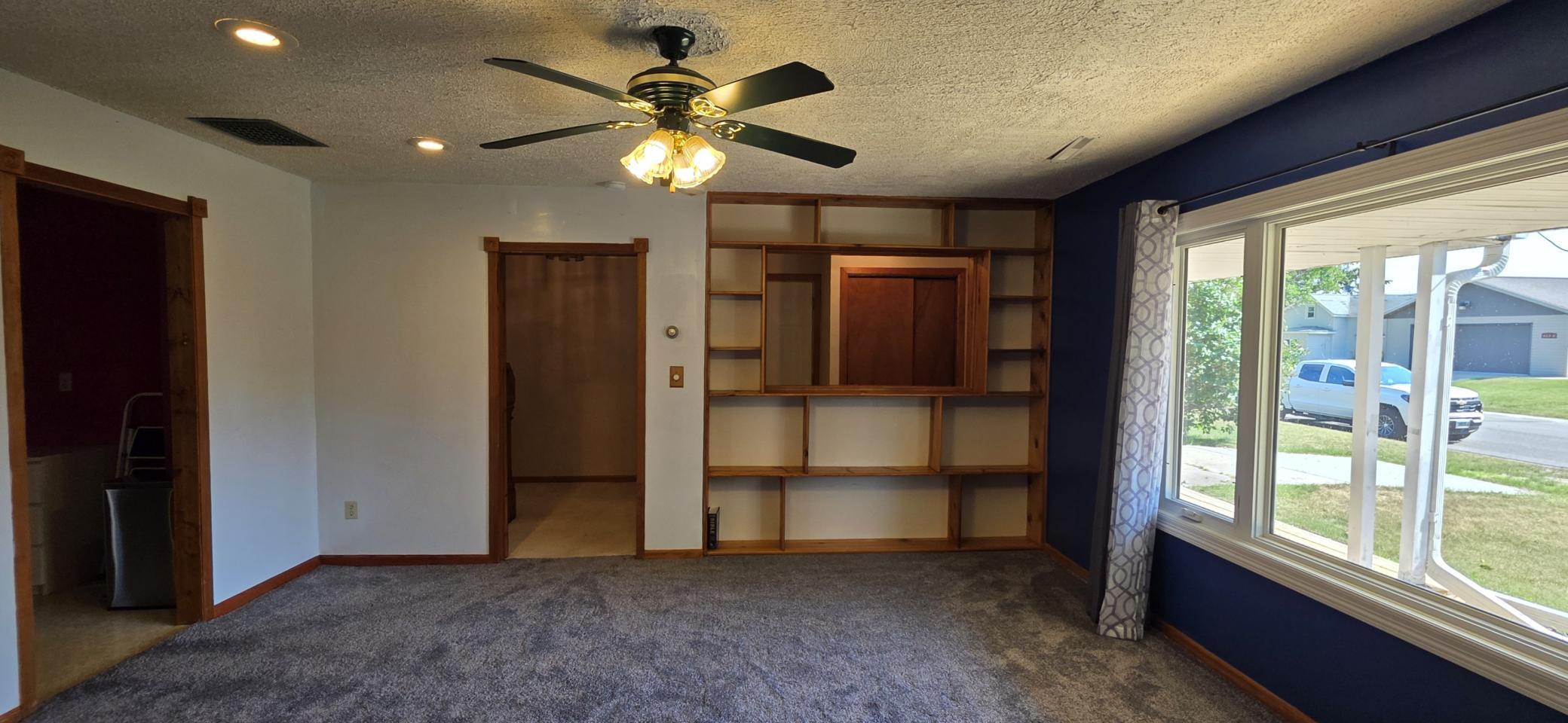 416 Franklin Avenue, Larimore ND 58251 - Photo 5 of 37