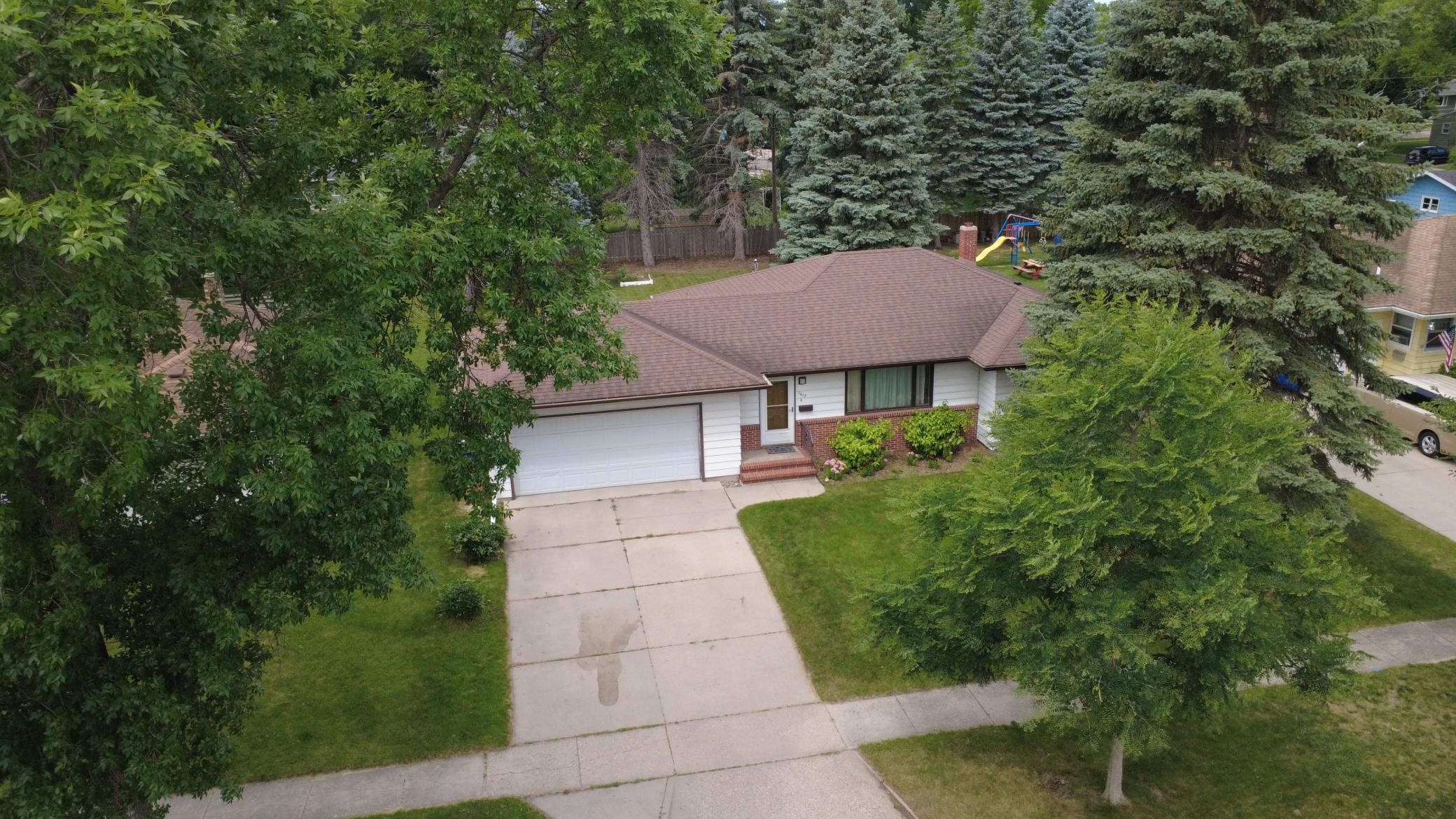 1613 16th Street S, Moorhead MN 56560 - Photo 5 of 48