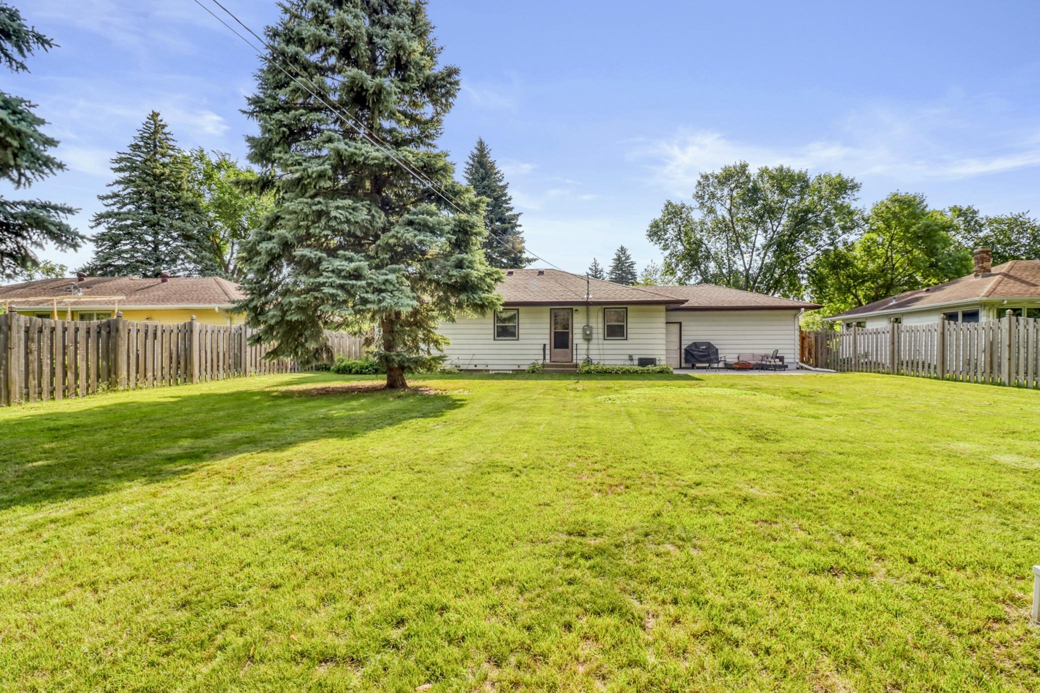 1613 16th Street S, Moorhead MN 56560 - Photo 45 of 48