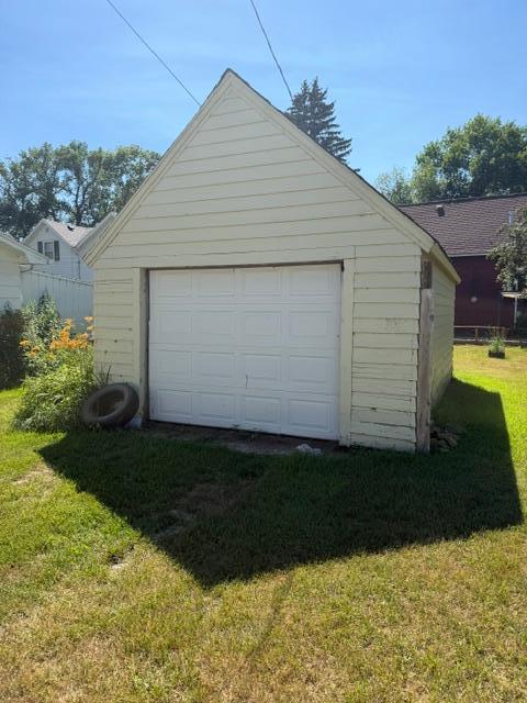 120 4th Avenue SE, Mayville ND 58257 - Photo 7 of 36