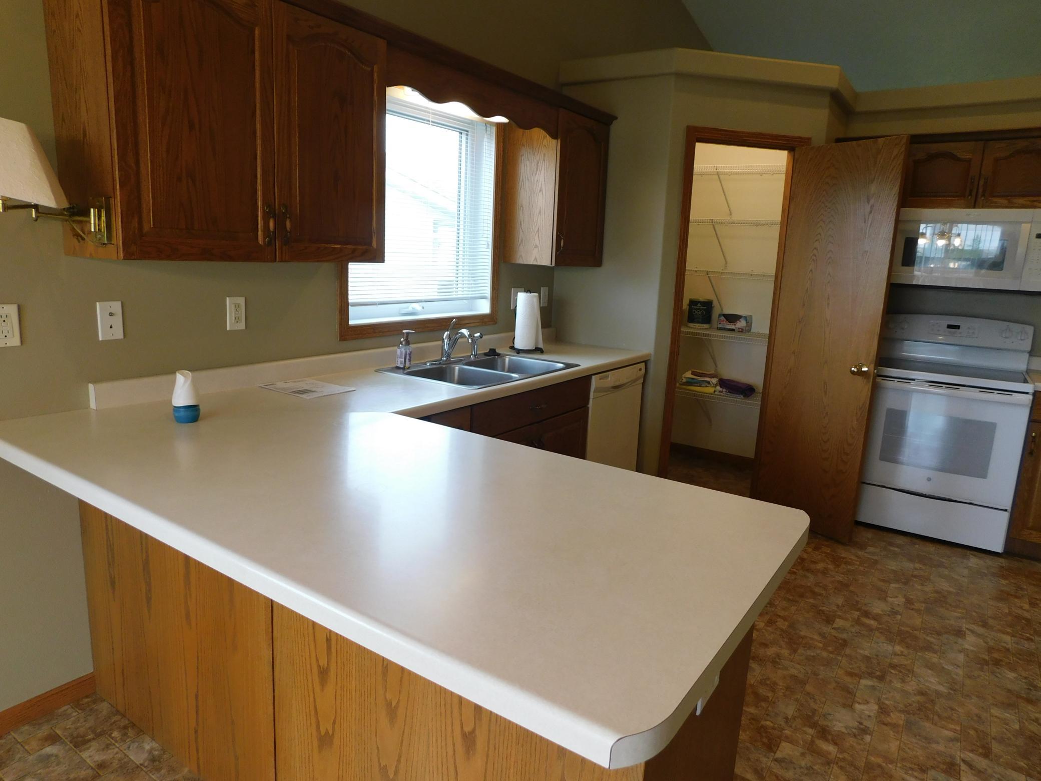 840 Lakeridge Place, West Fargo ND 58078 - Photo 14 of 37
