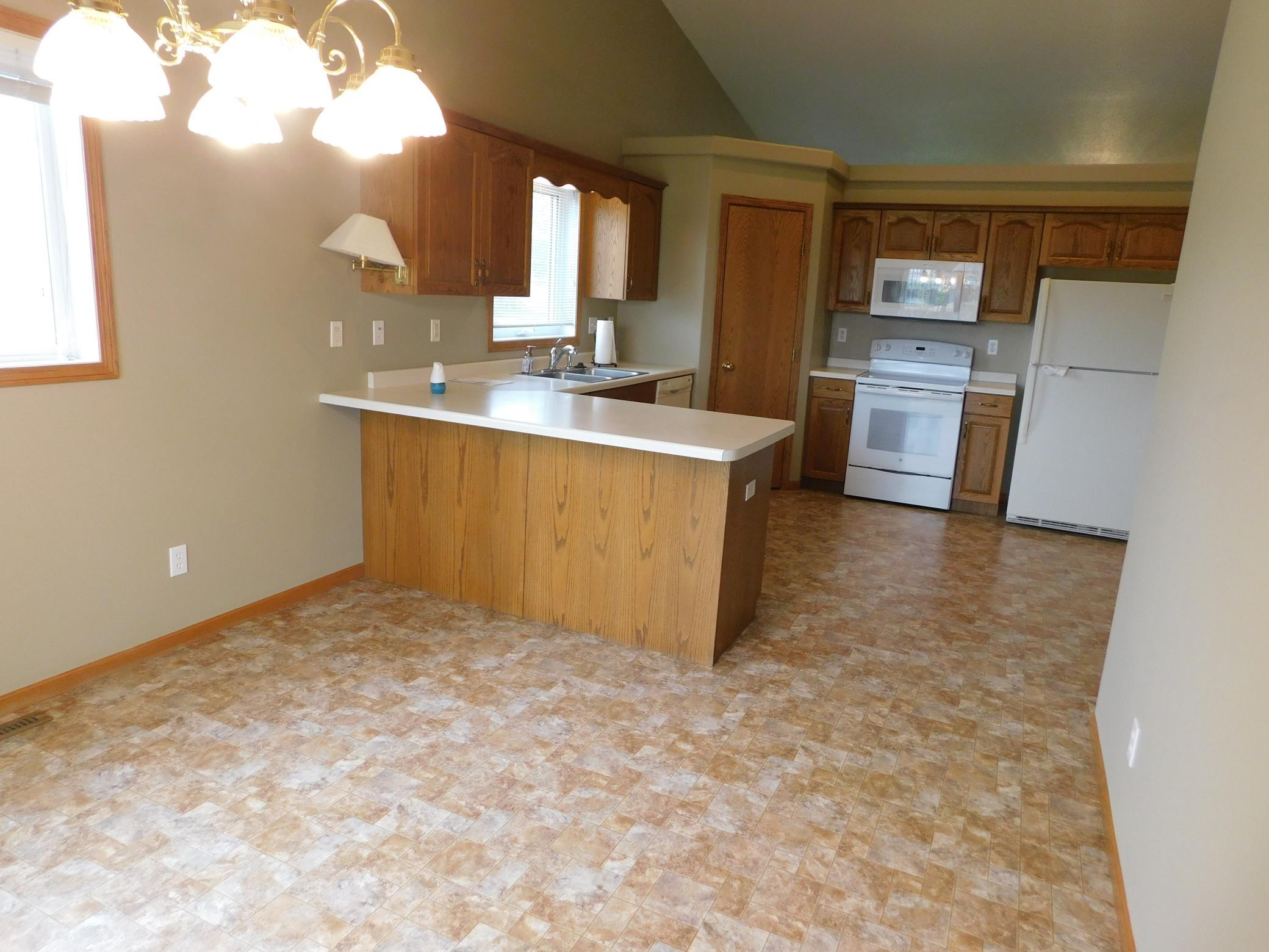 840 Lakeridge Place, West Fargo ND 58078 - Photo 17 of 37