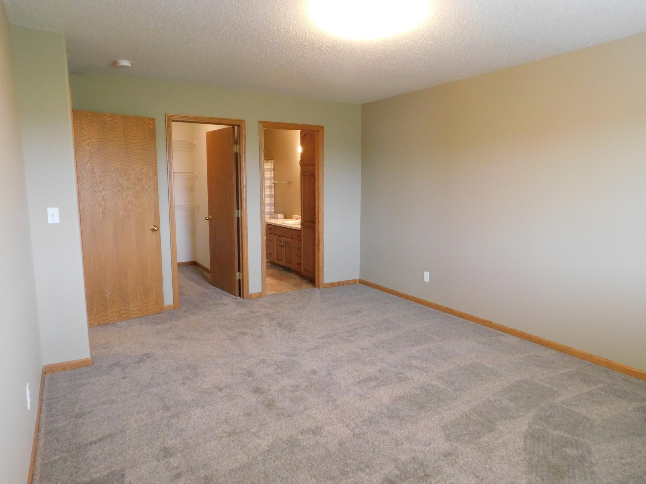 840 Lakeridge Place, West Fargo ND 58078 - Photo 20 of 37