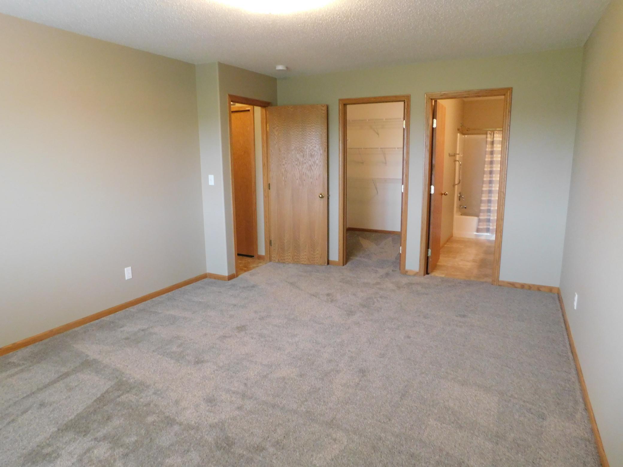 840 Lakeridge Place, West Fargo ND 58078 - Photo 21 of 37