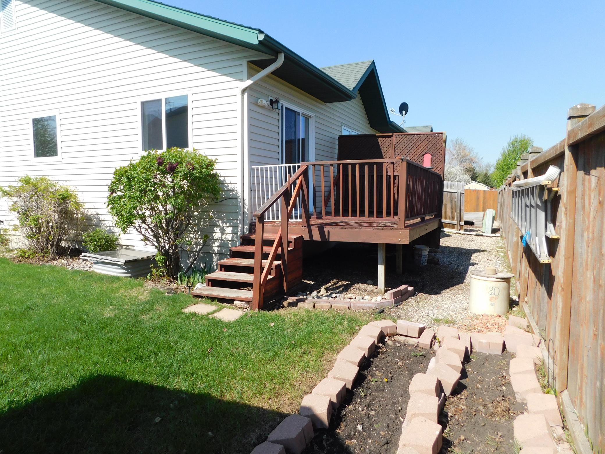 840 Lakeridge Place, West Fargo ND 58078 - Photo 4 of 37