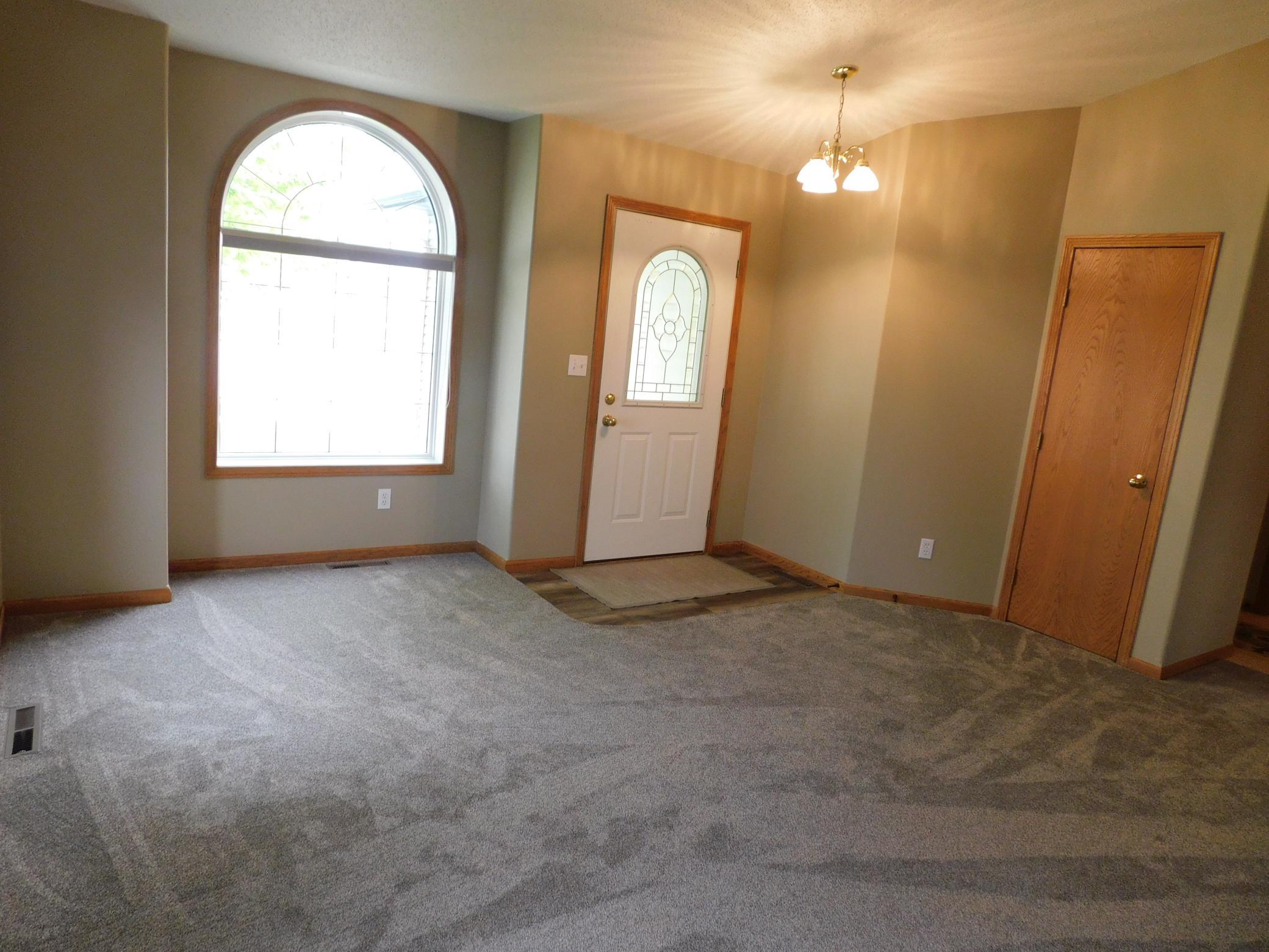 840 Lakeridge Place, West Fargo ND 58078 - Photo 10 of 37