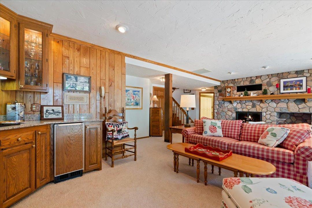 1985 single family home for sale at 8882 Interlachen Road in Lake Shore, MN — 3 bed, 3 bath (photo 24 of 66)