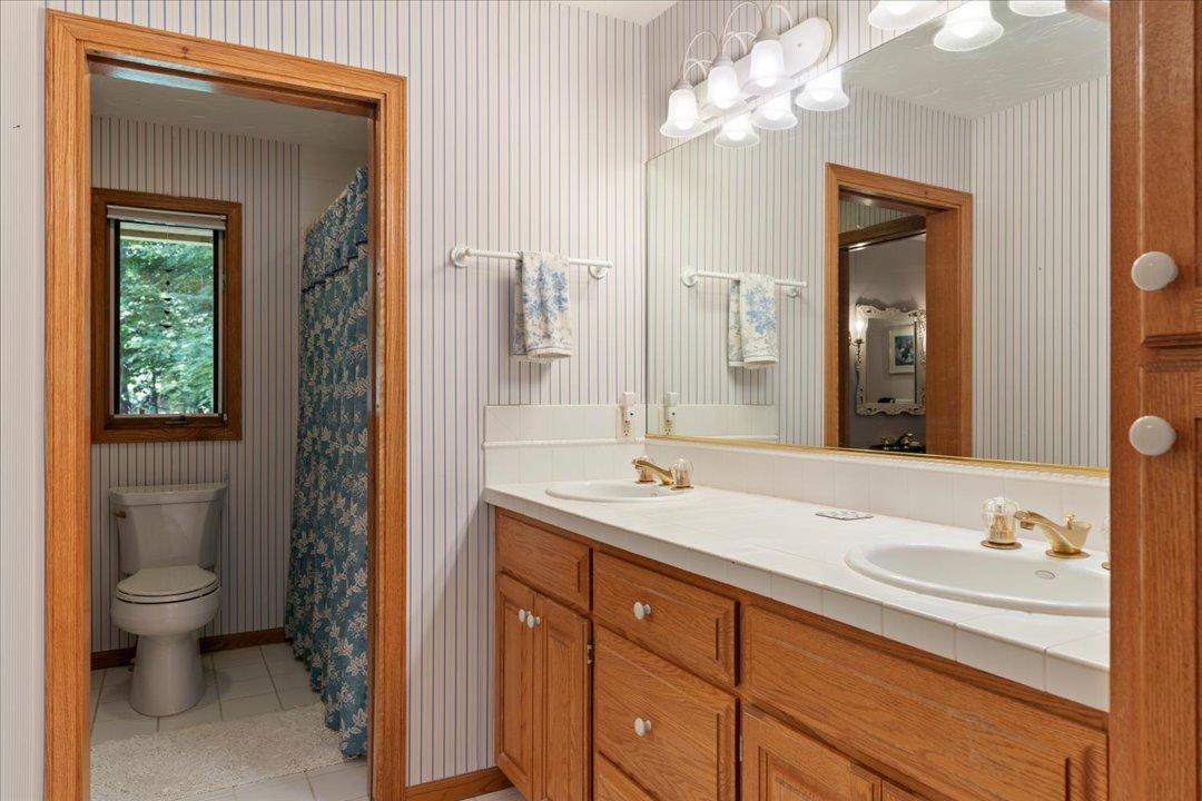 1985 single family home for sale at 8882 Interlachen Road in Lake Shore, MN — 3 bed, 3 bath (photo 34 of 66)